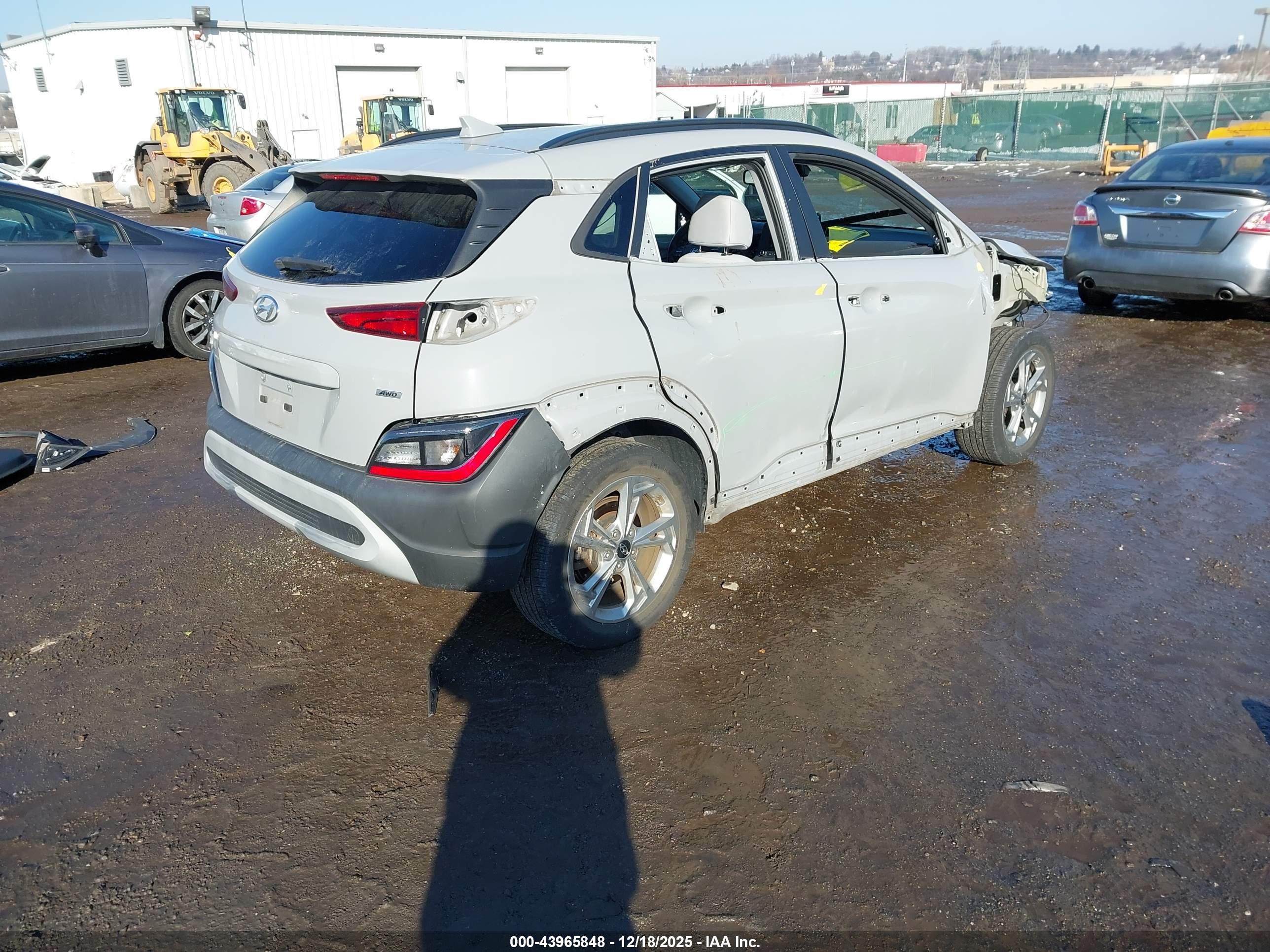 HYUNDAI KONA image 4