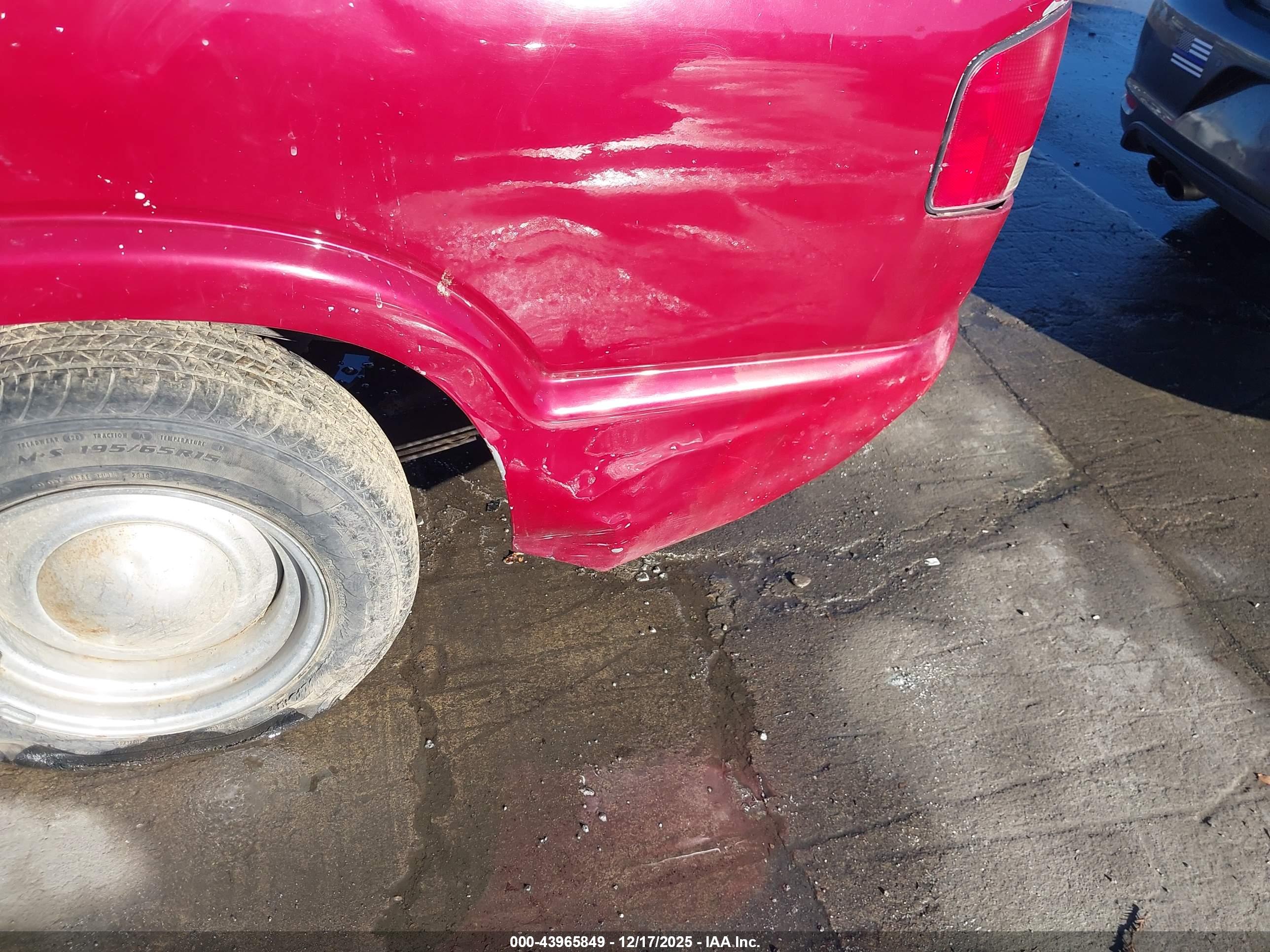 CHEVROLET S-10 image 6