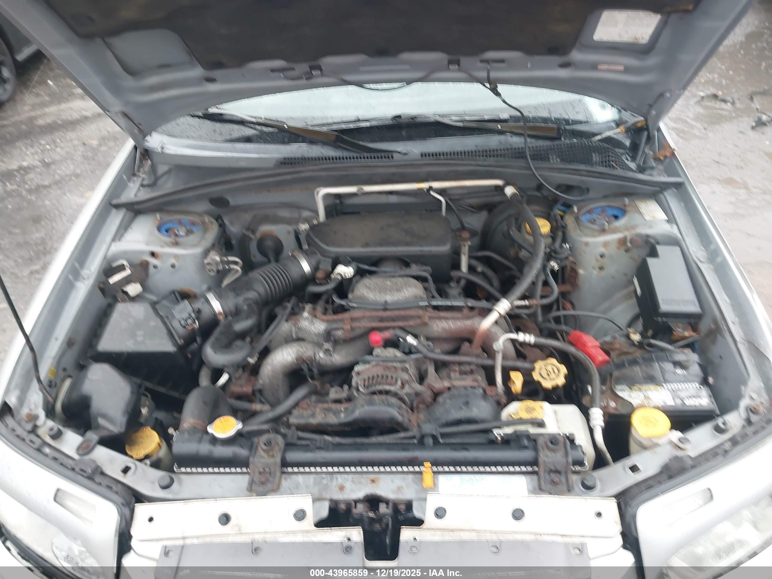 SUBARU FORESTER image 10