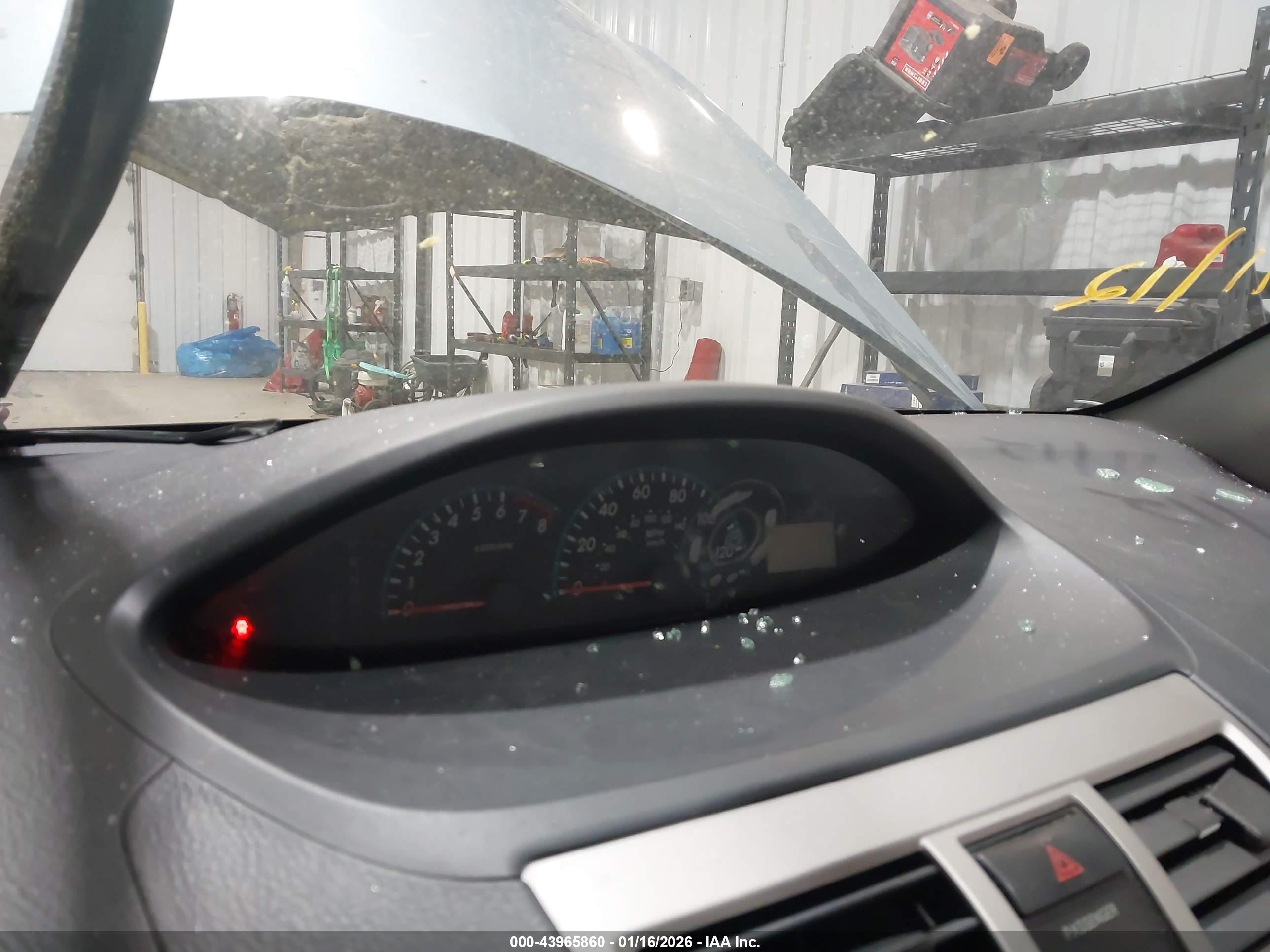 TOYOTA YARIS image 7