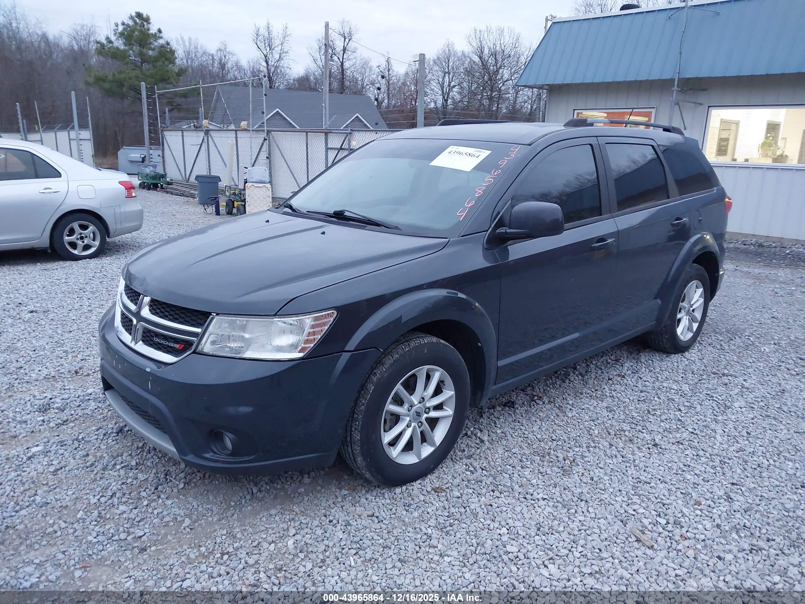 DODGE JOURNEY image 2