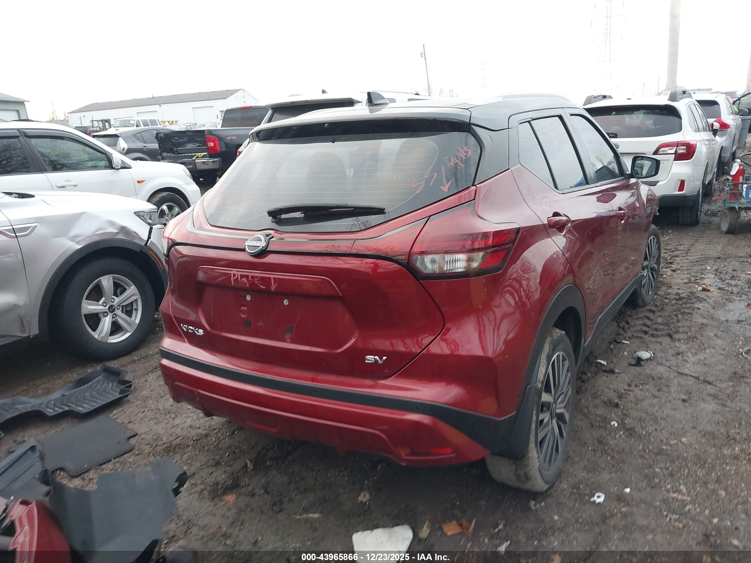 NISSAN KICKS image 4
