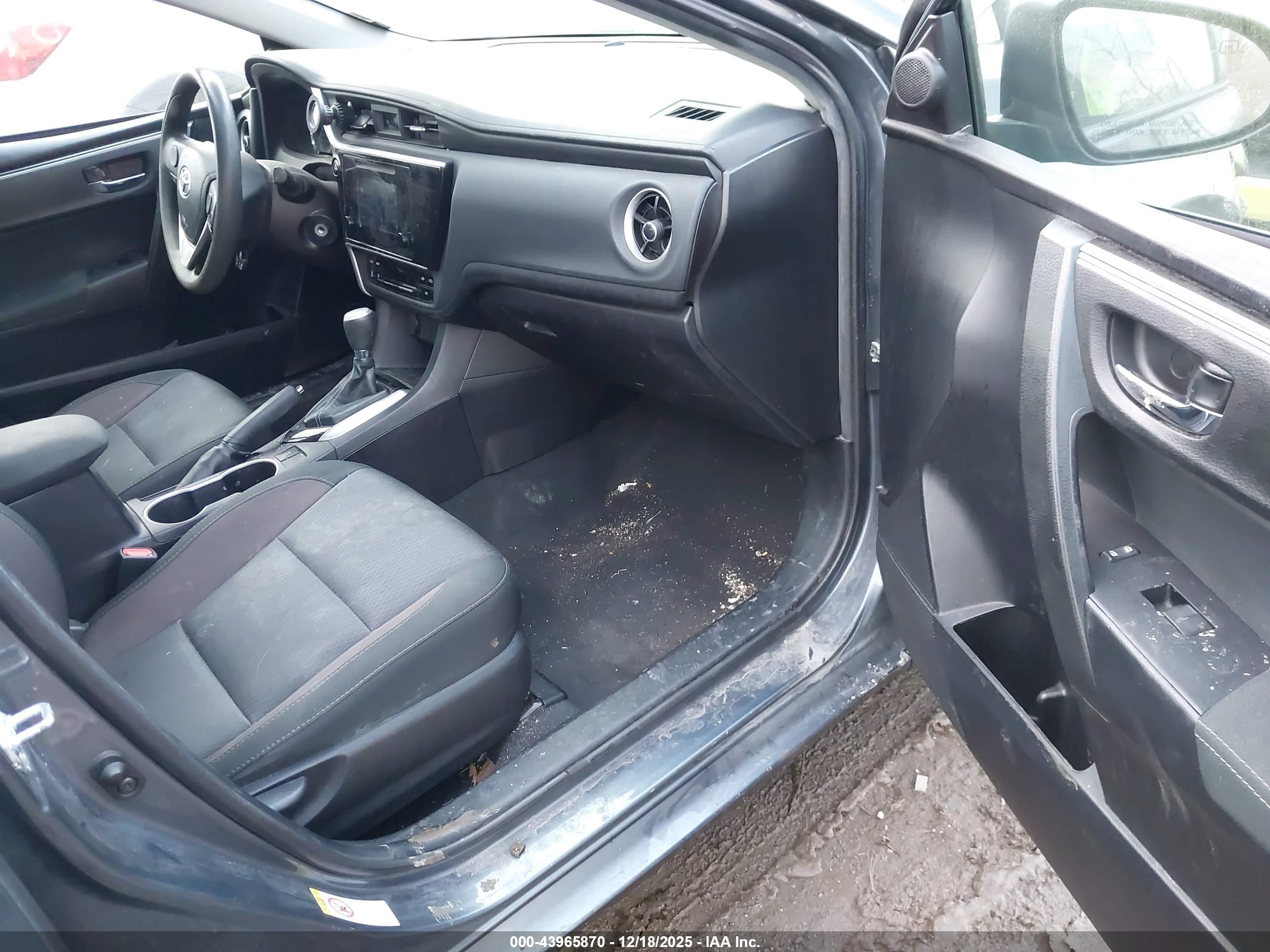 TOYOTA COROLLA image 5