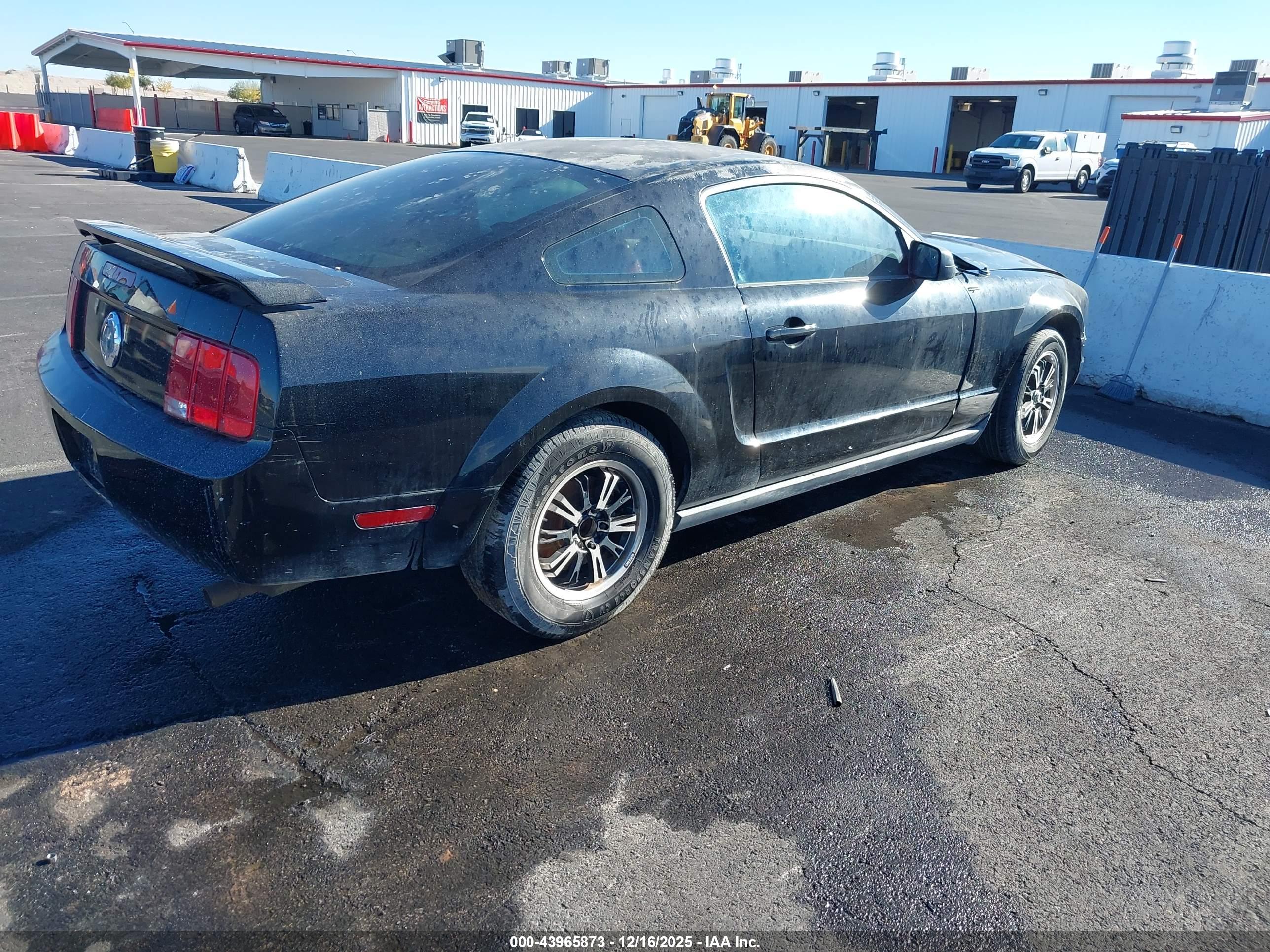 FORD MUSTANG image 4