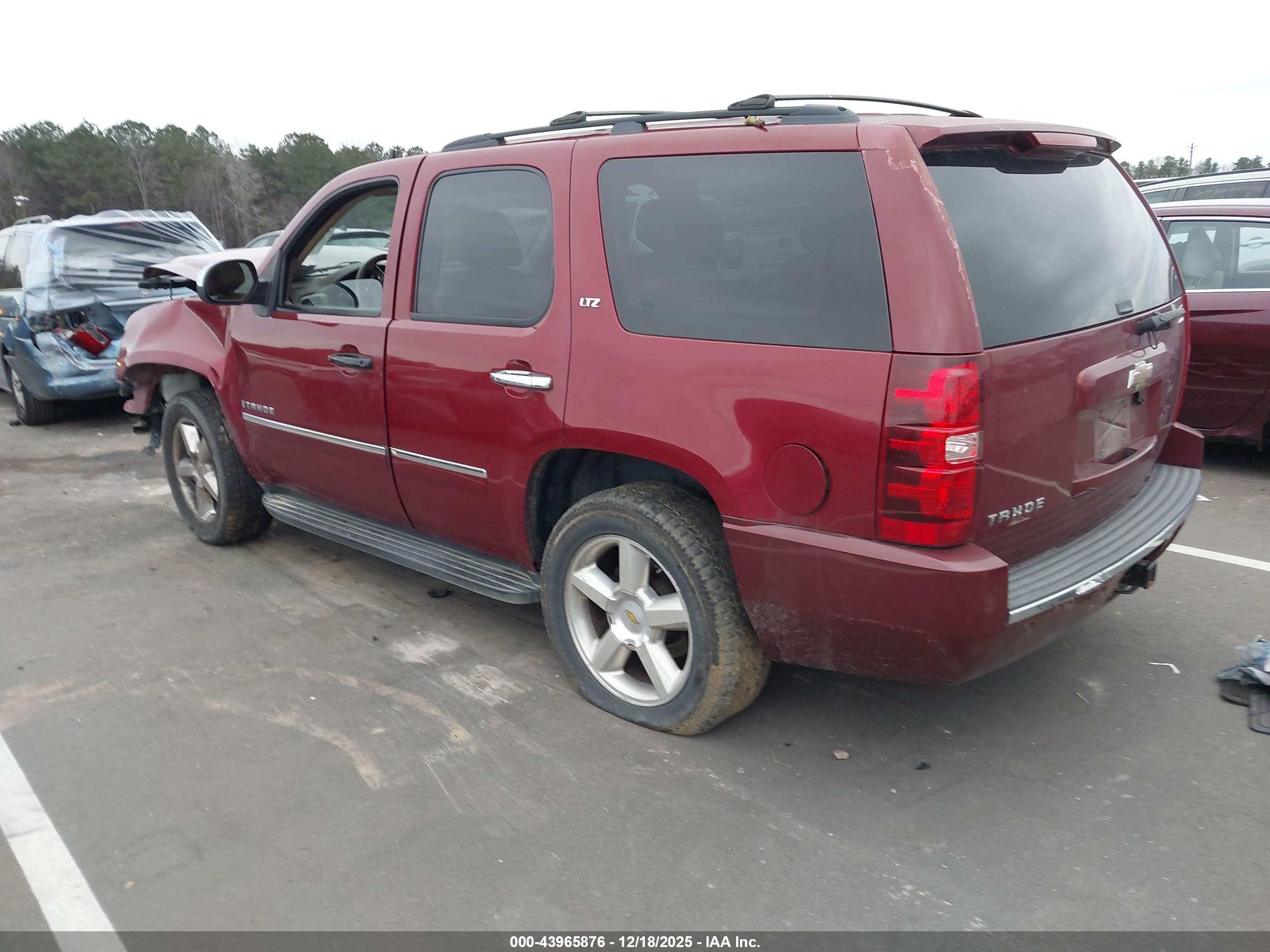 CHEVROLET TAHOE image 3