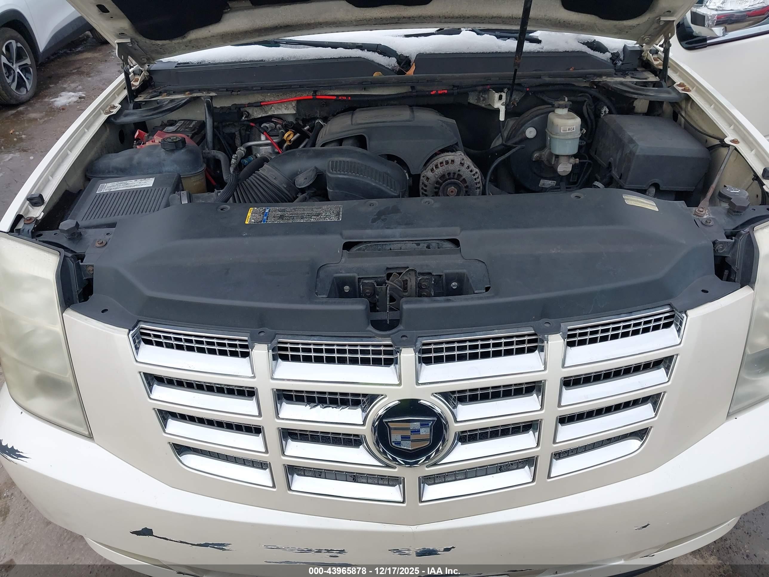 CADILLAC ESCALADE image 10