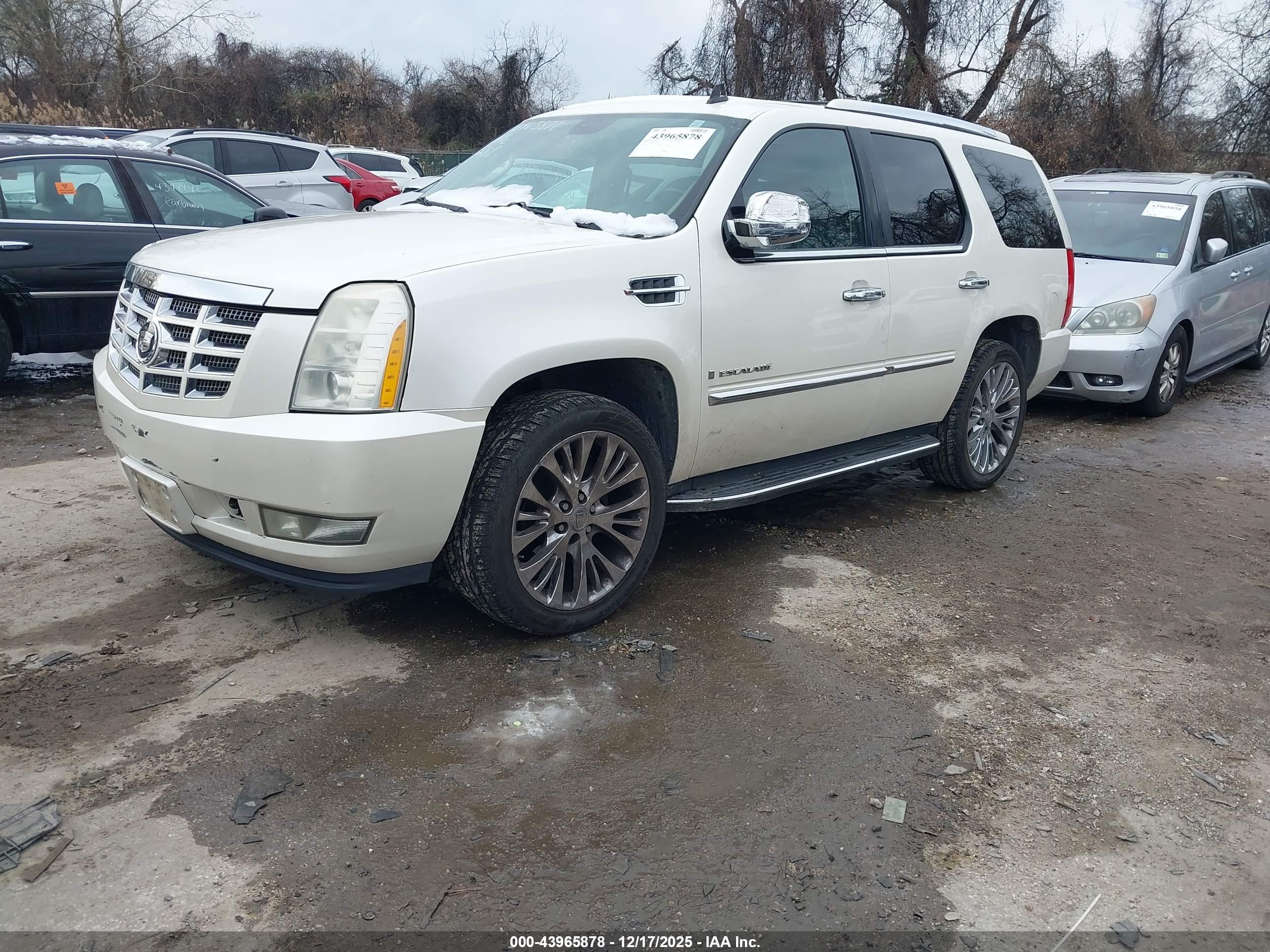 CADILLAC ESCALADE image 2