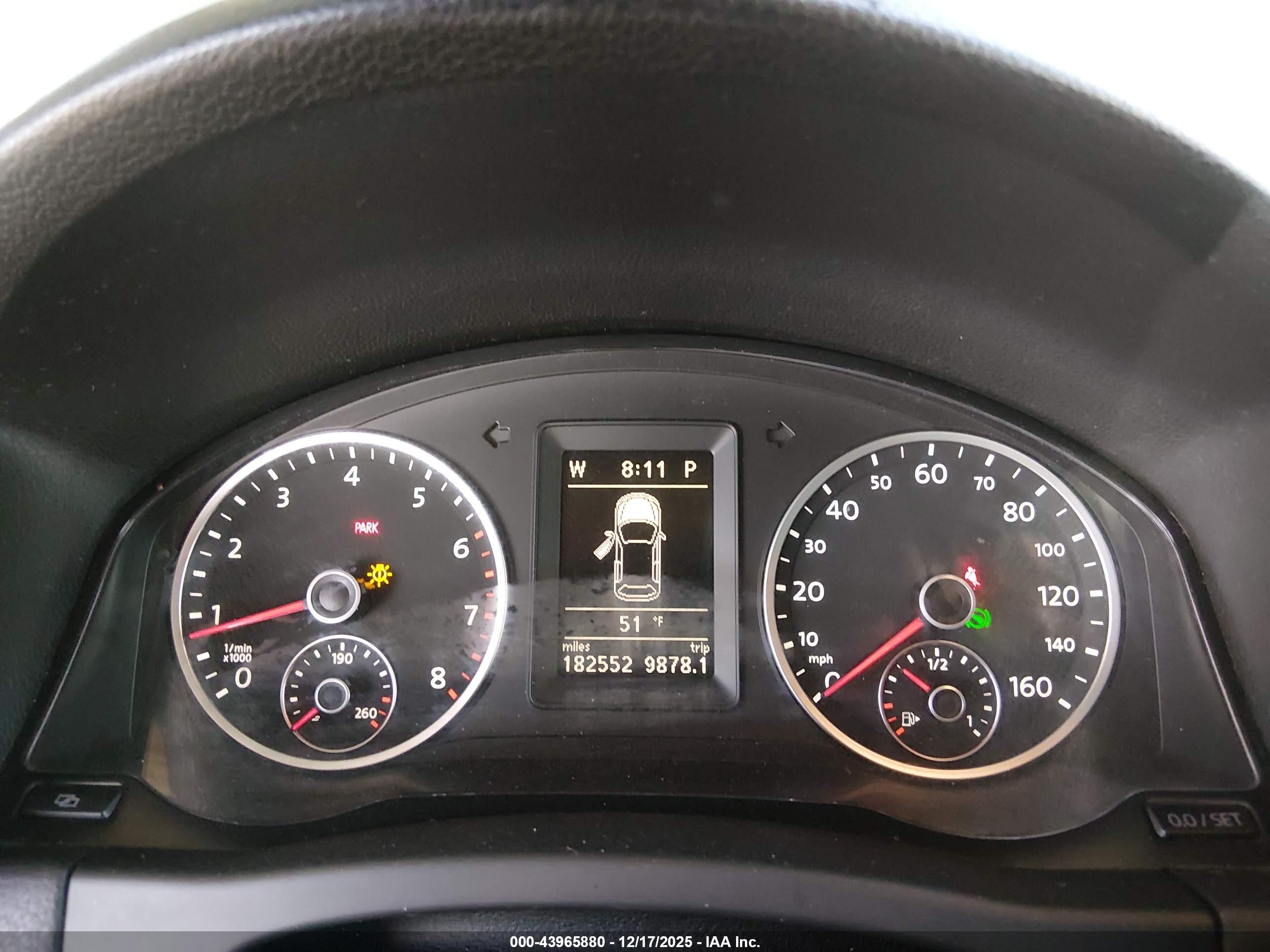 VOLKSWAGEN TIGUAN image 7