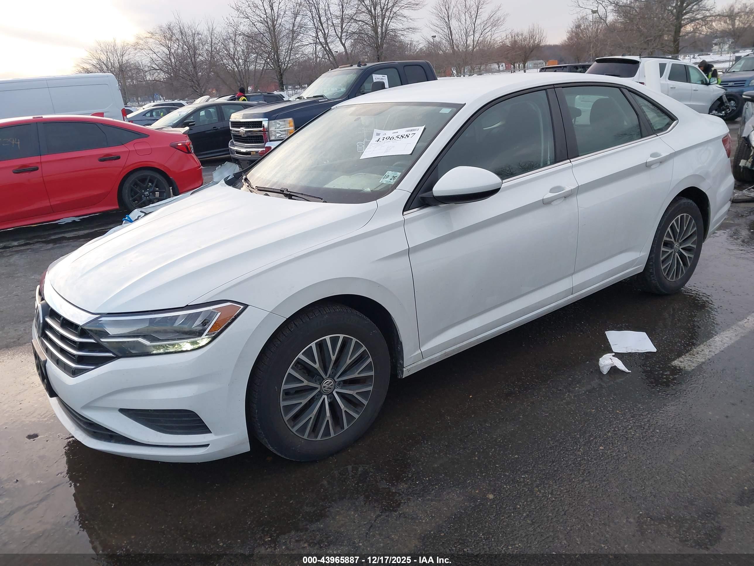 VOLKSWAGEN JETTA image 2