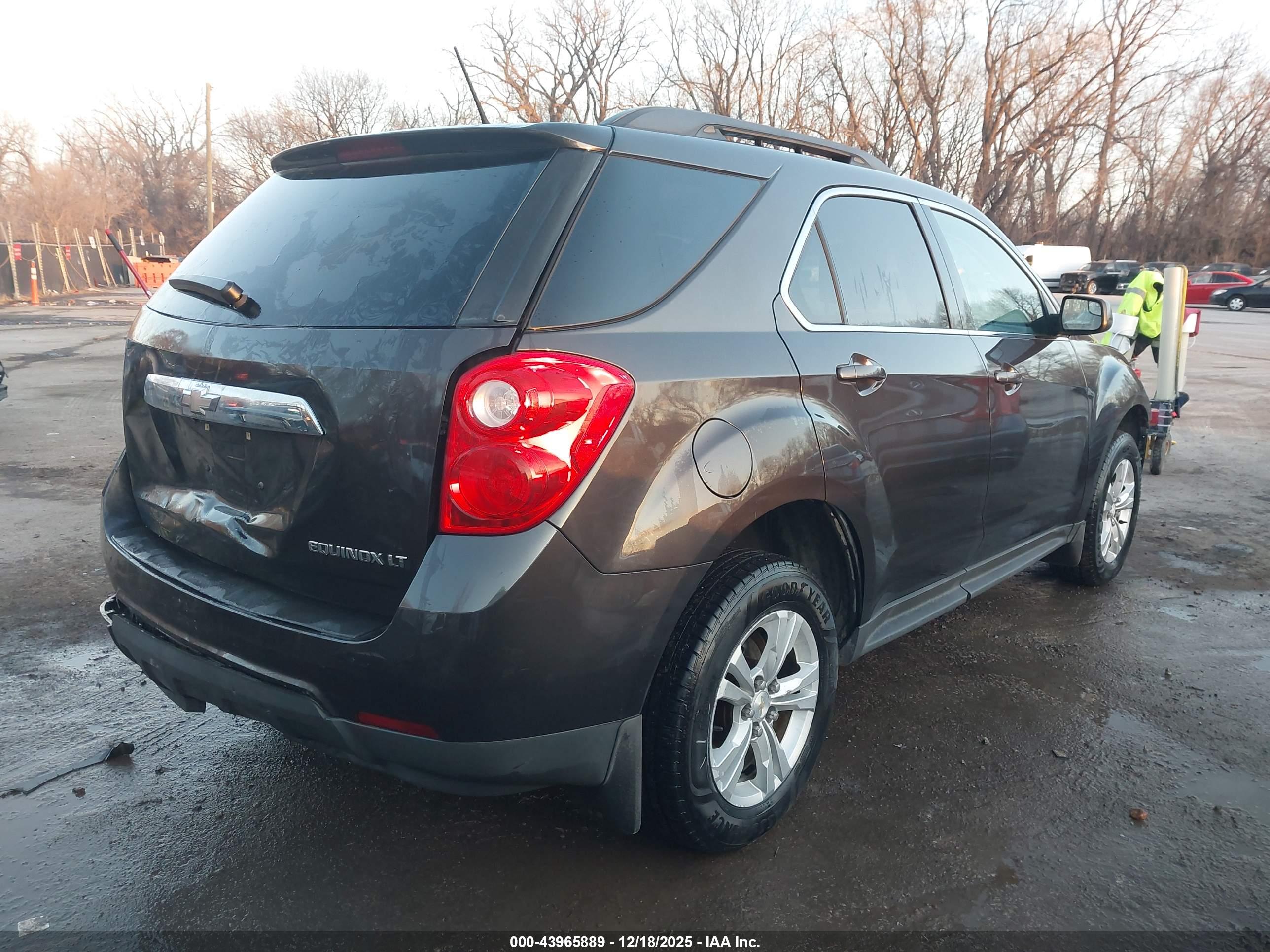 CHEVROLET EQUINOX image 4