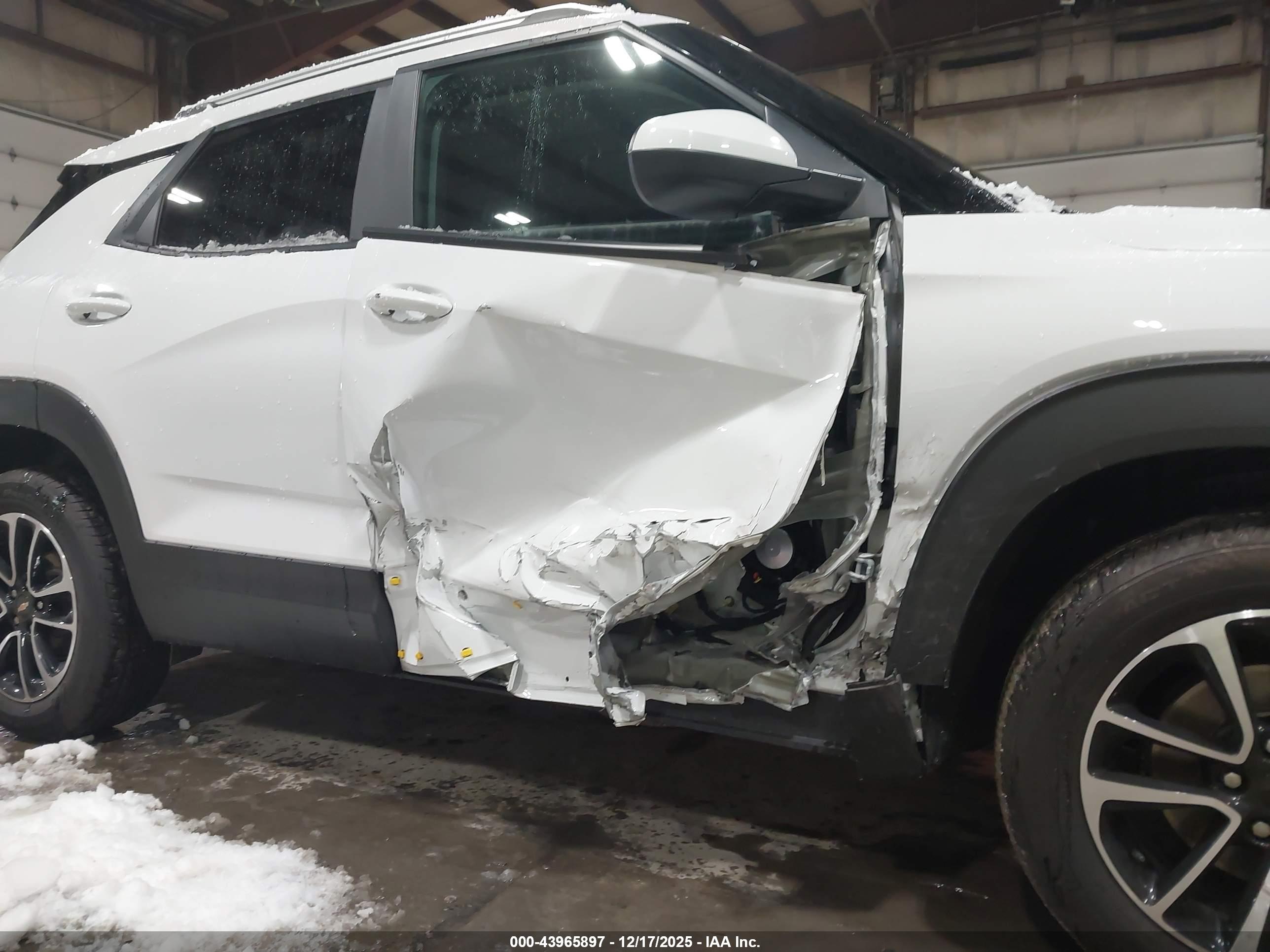 CHEVROLET TRAILBLAZER image 6
