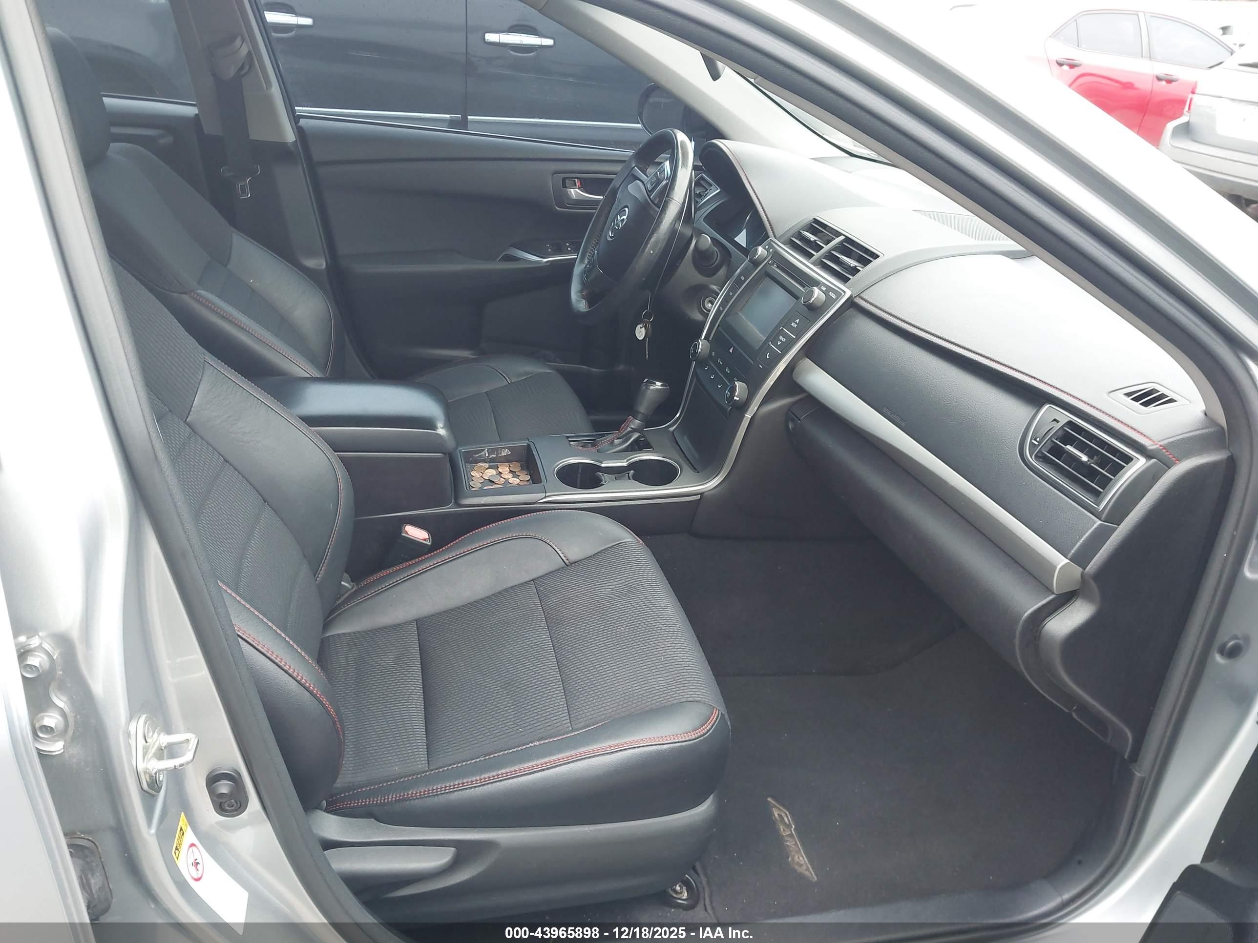 TOYOTA CAMRY image 5
