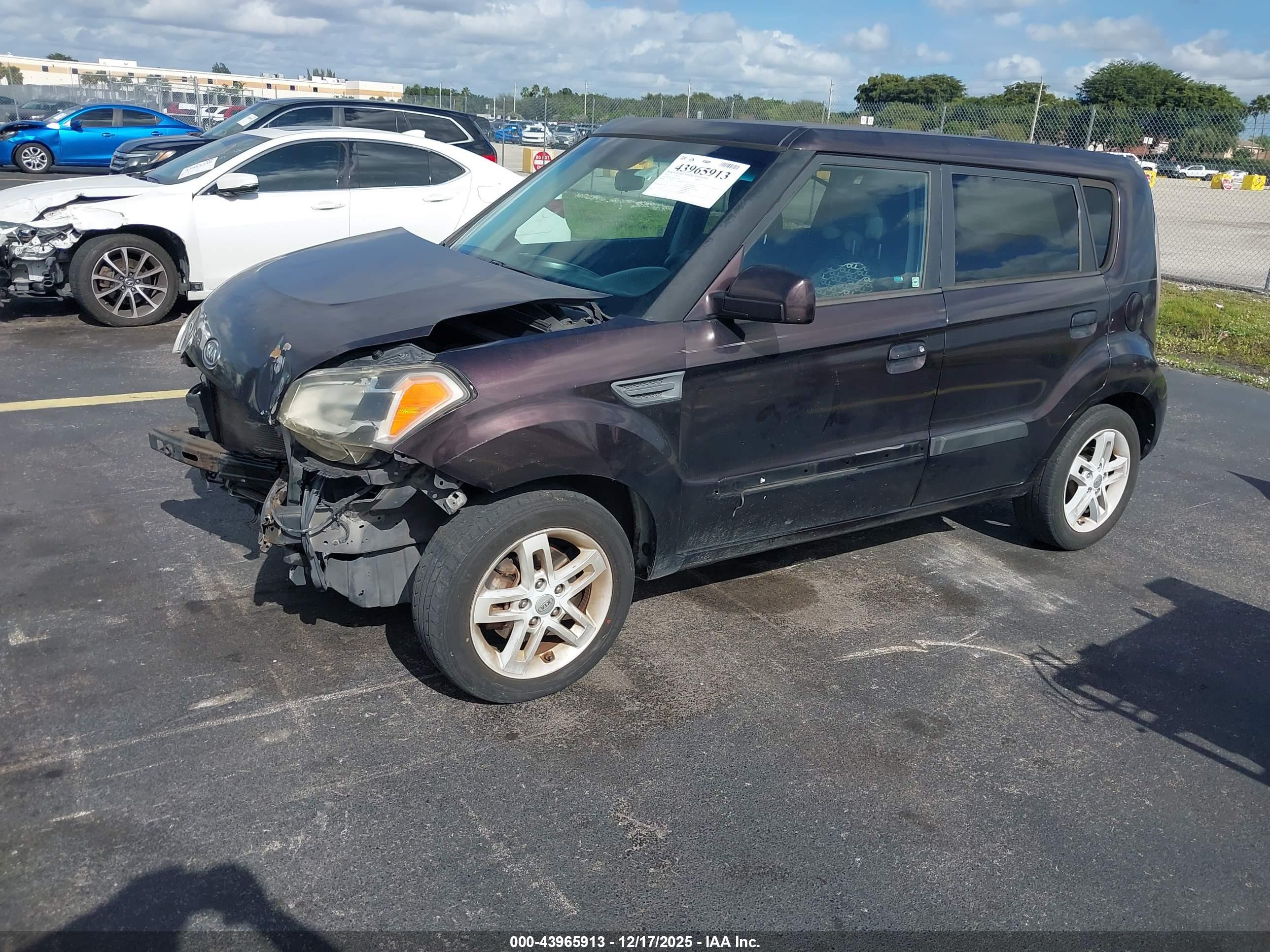 KIA SOUL image 2