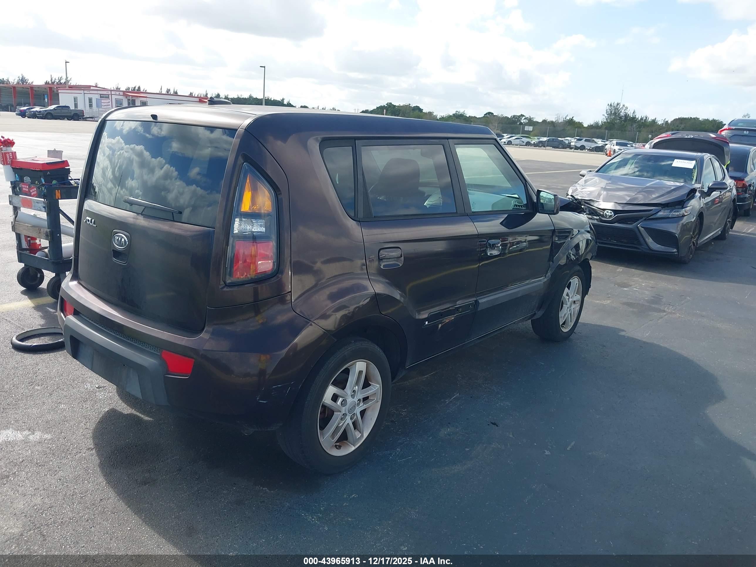 KIA SOUL image 4