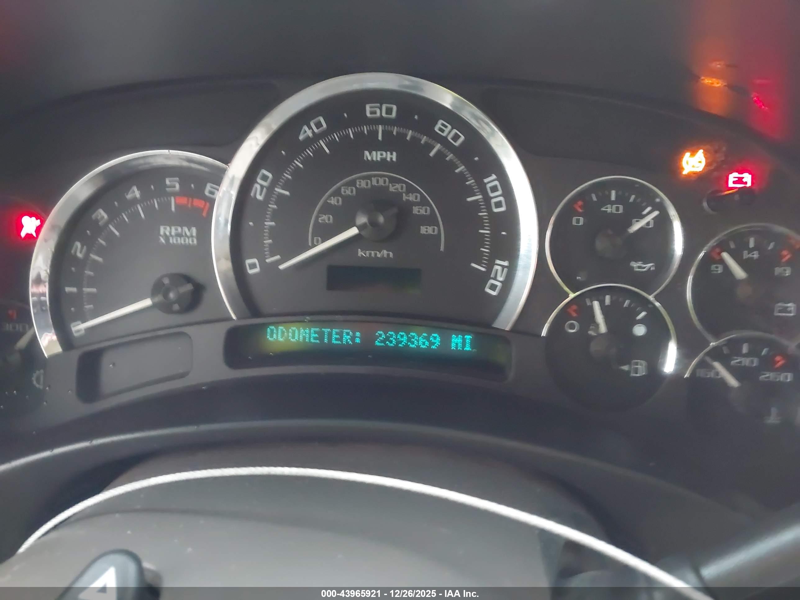 CADILLAC ESCALADE image 7