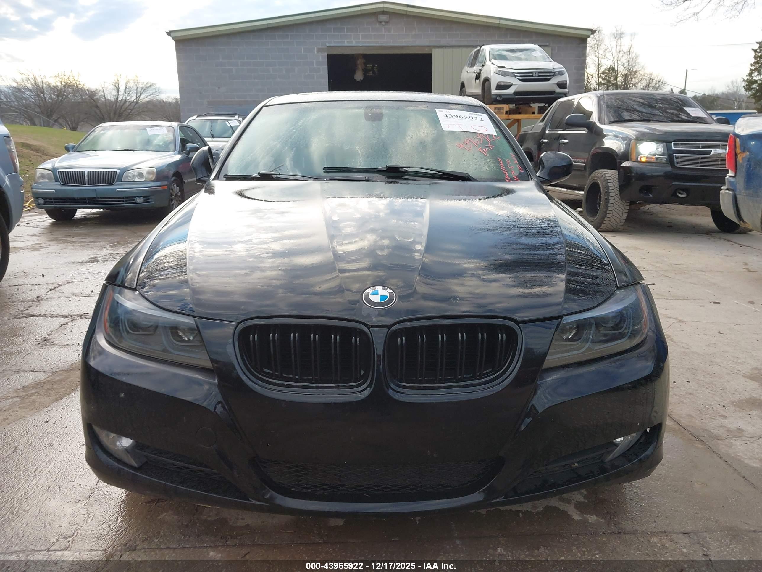 BMW 328I image 6