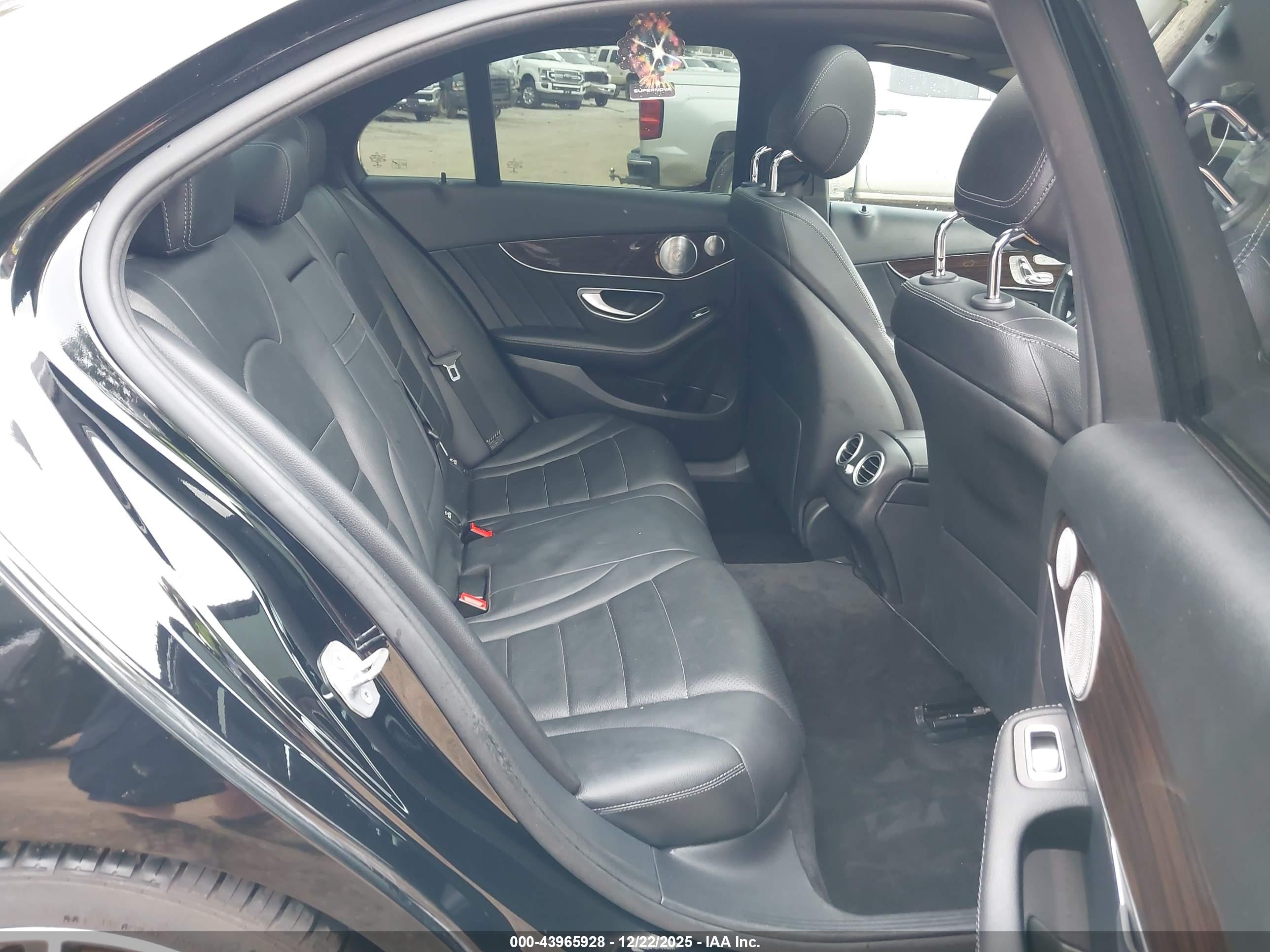 MERCEDES-BENZ C image 8