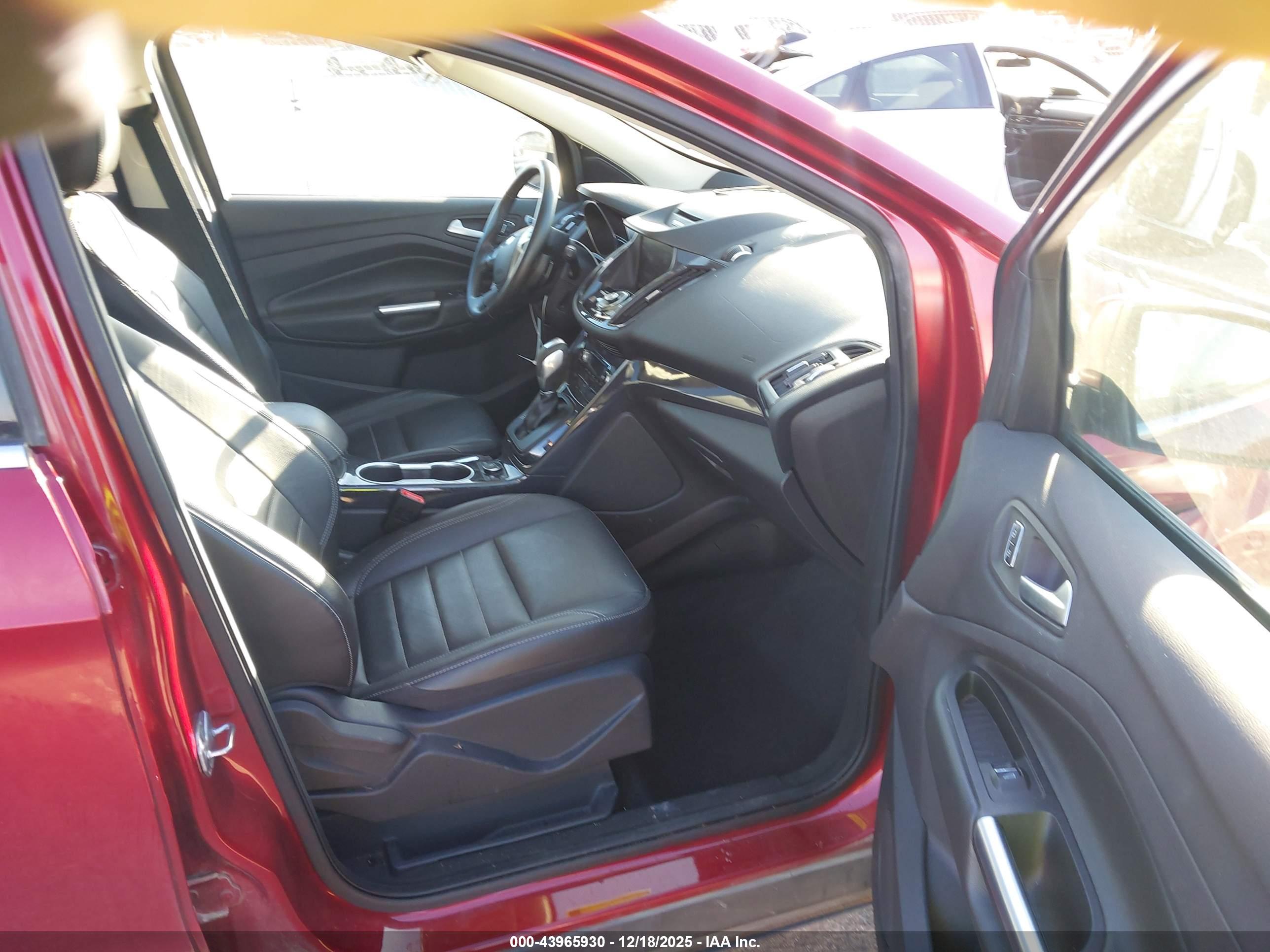 FORD ESCAPE image 5