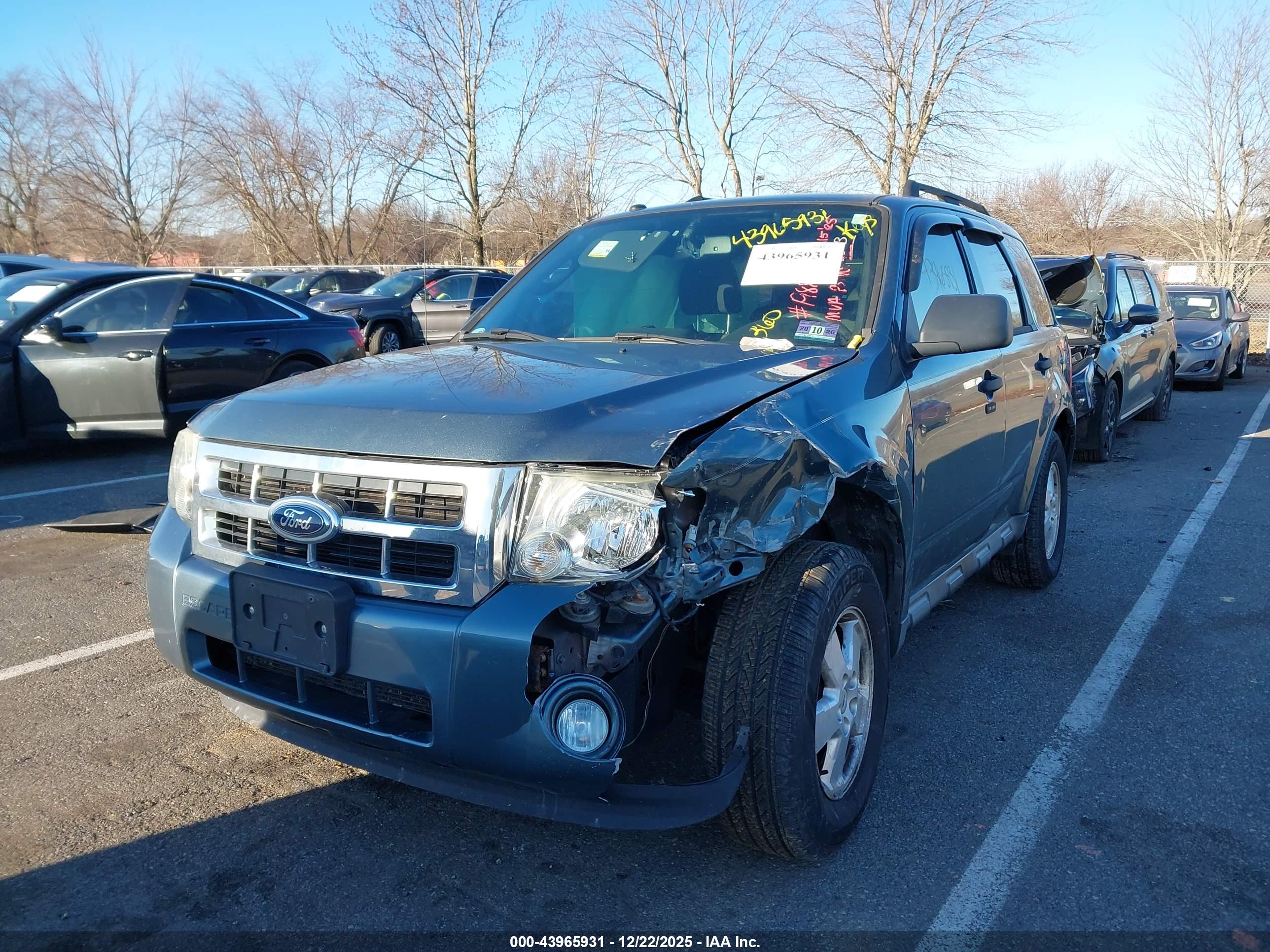 FORD ESCAPE image 2