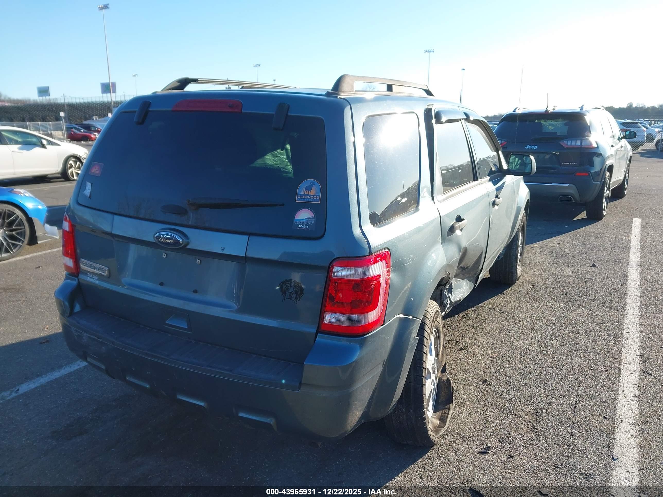 FORD ESCAPE image 4