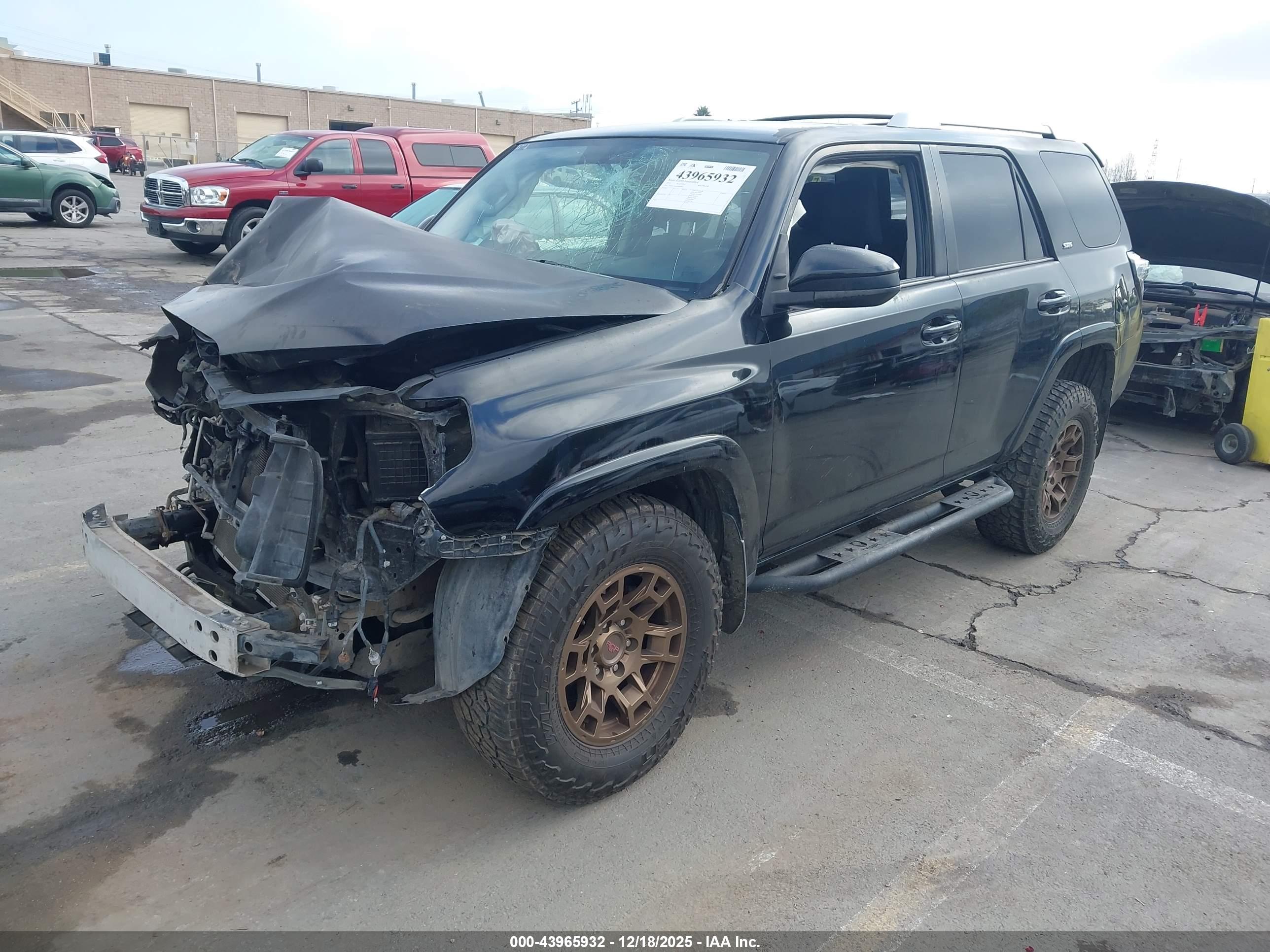TOYOTA 4RUNNER image 2