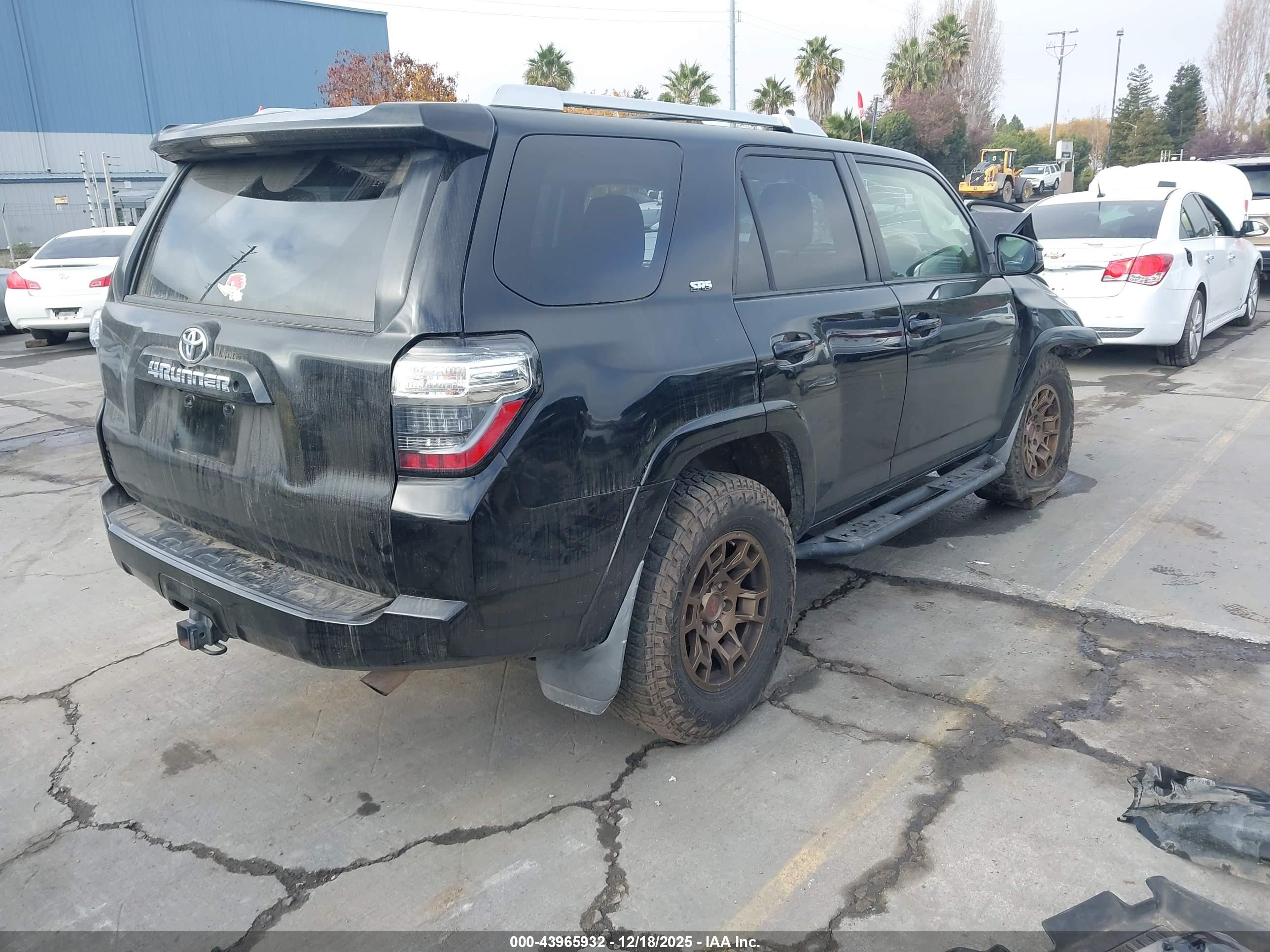 TOYOTA 4RUNNER image 4