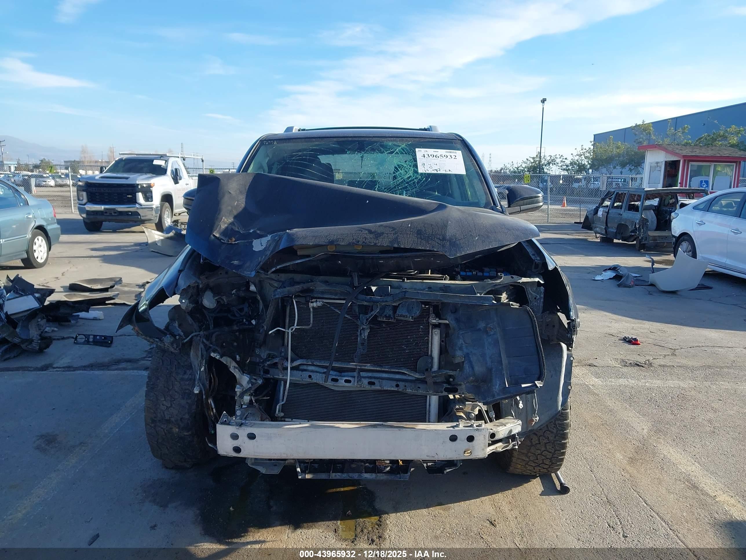 TOYOTA 4RUNNER image 6