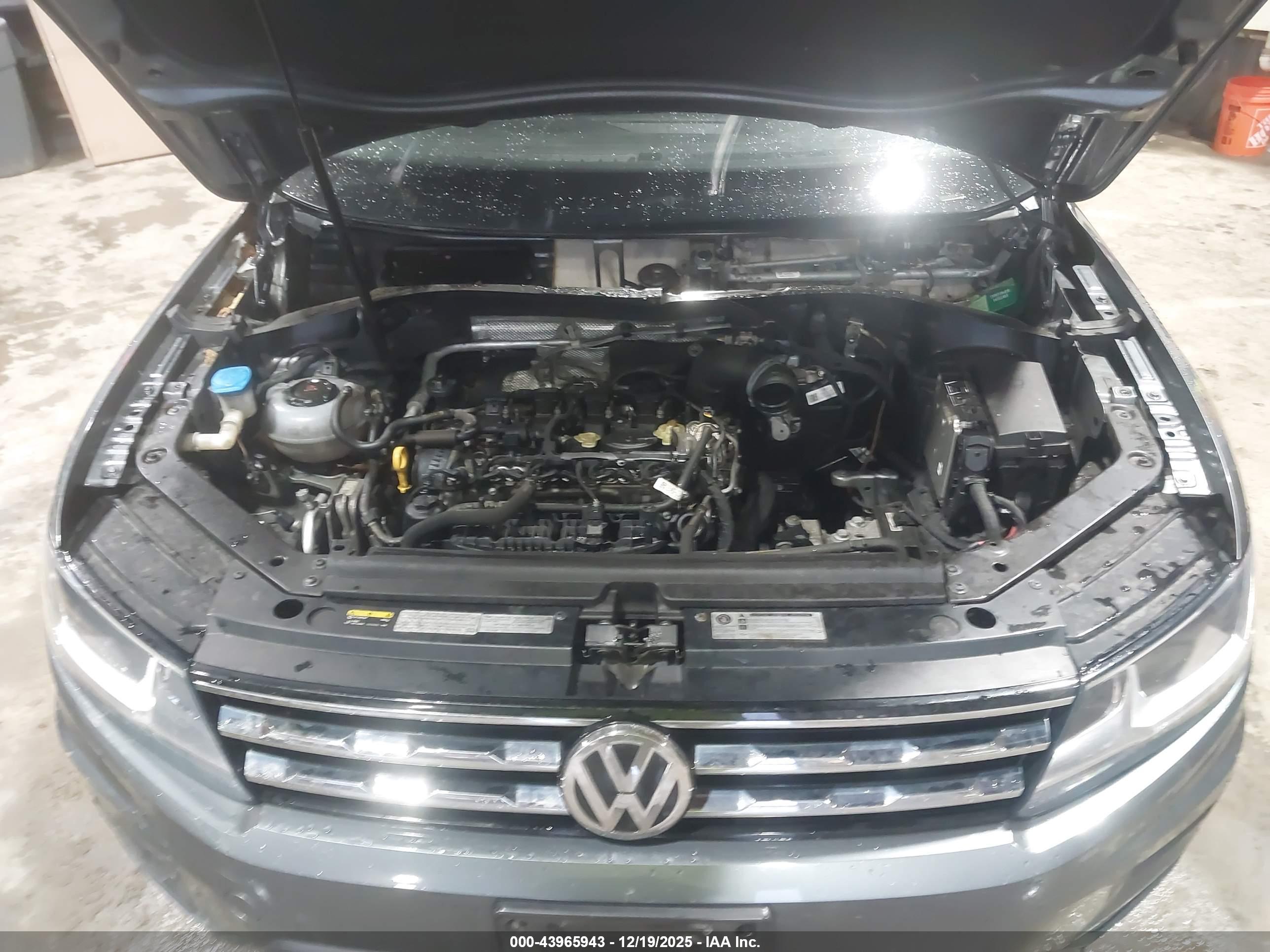 VOLKSWAGEN TIGUAN image 10