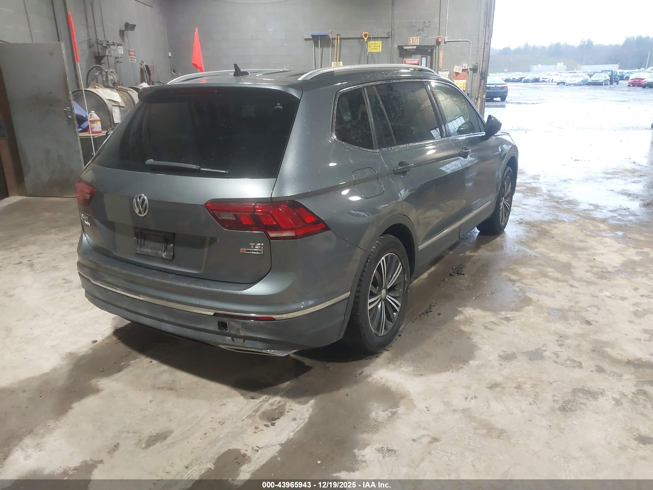 VOLKSWAGEN TIGUAN image 4