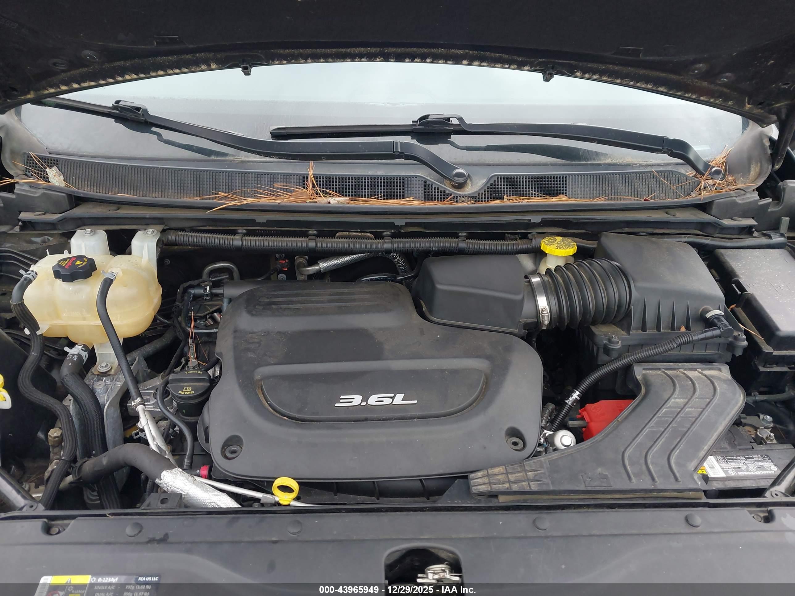 CHRYSLER PACIFICA image 10