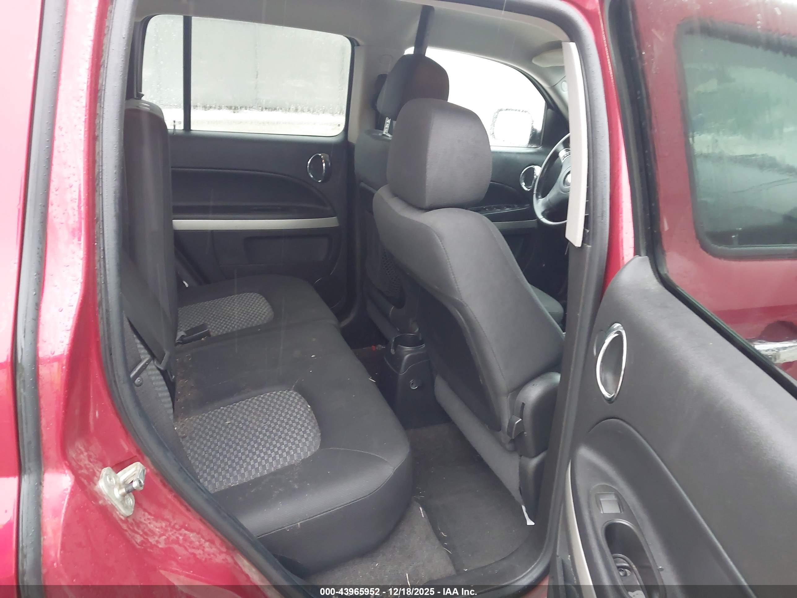 CHEVROLET HHR image 8