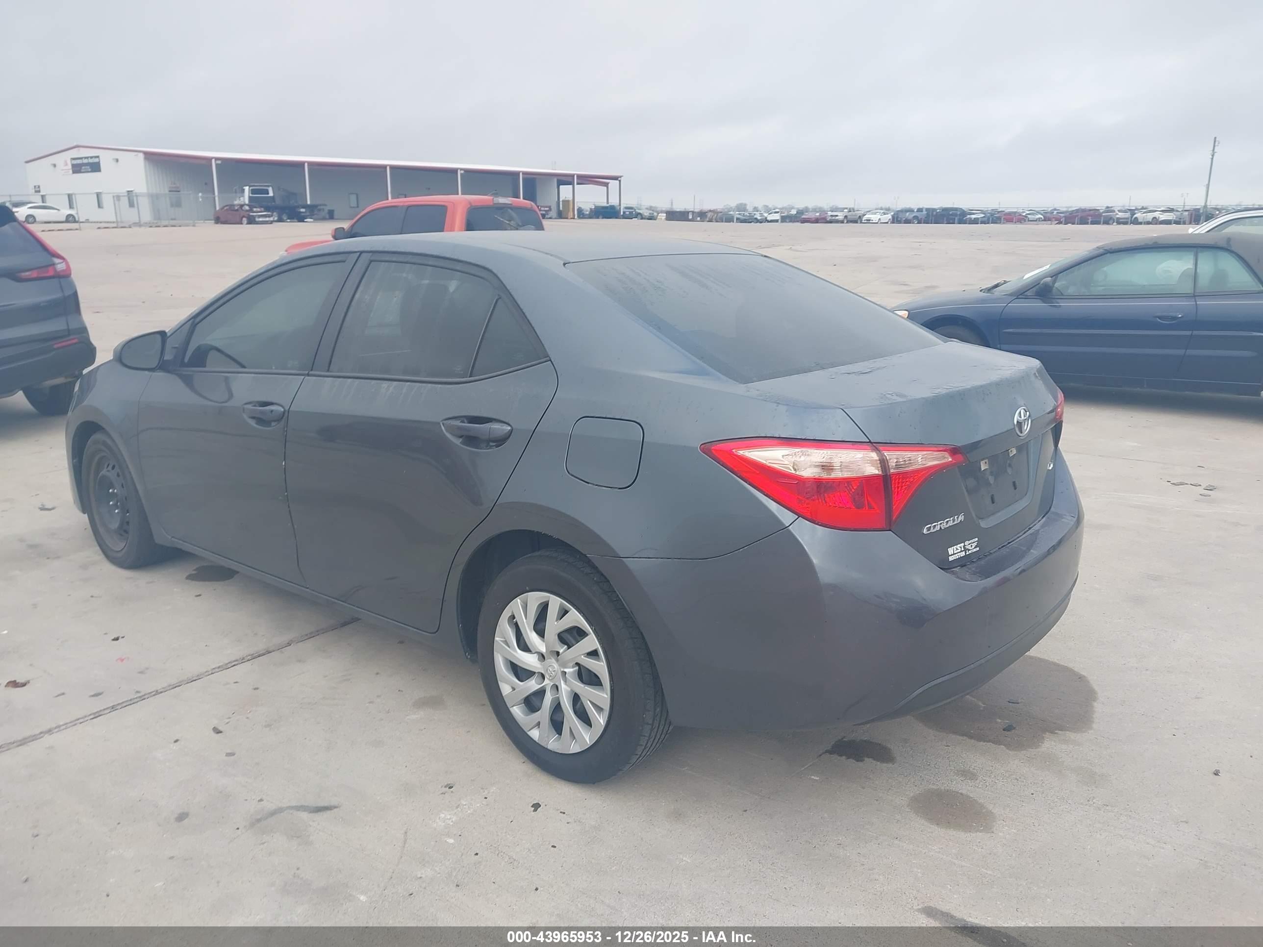TOYOTA COROLLA image 3