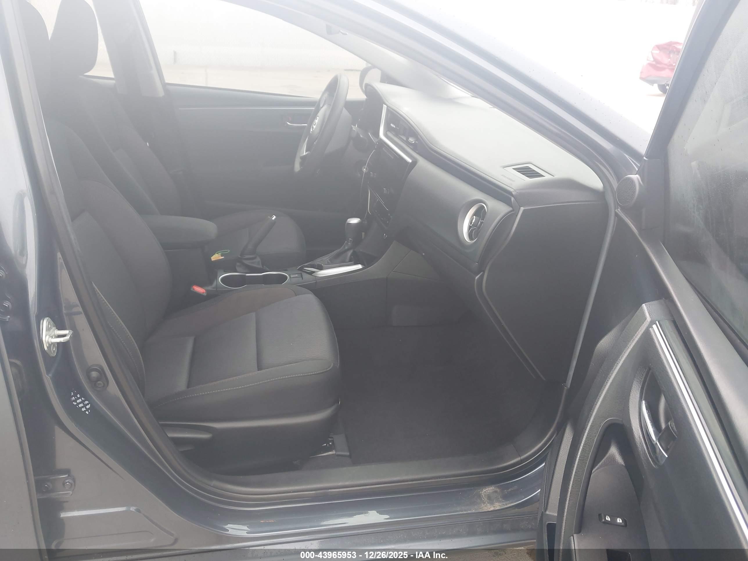 TOYOTA COROLLA image 5