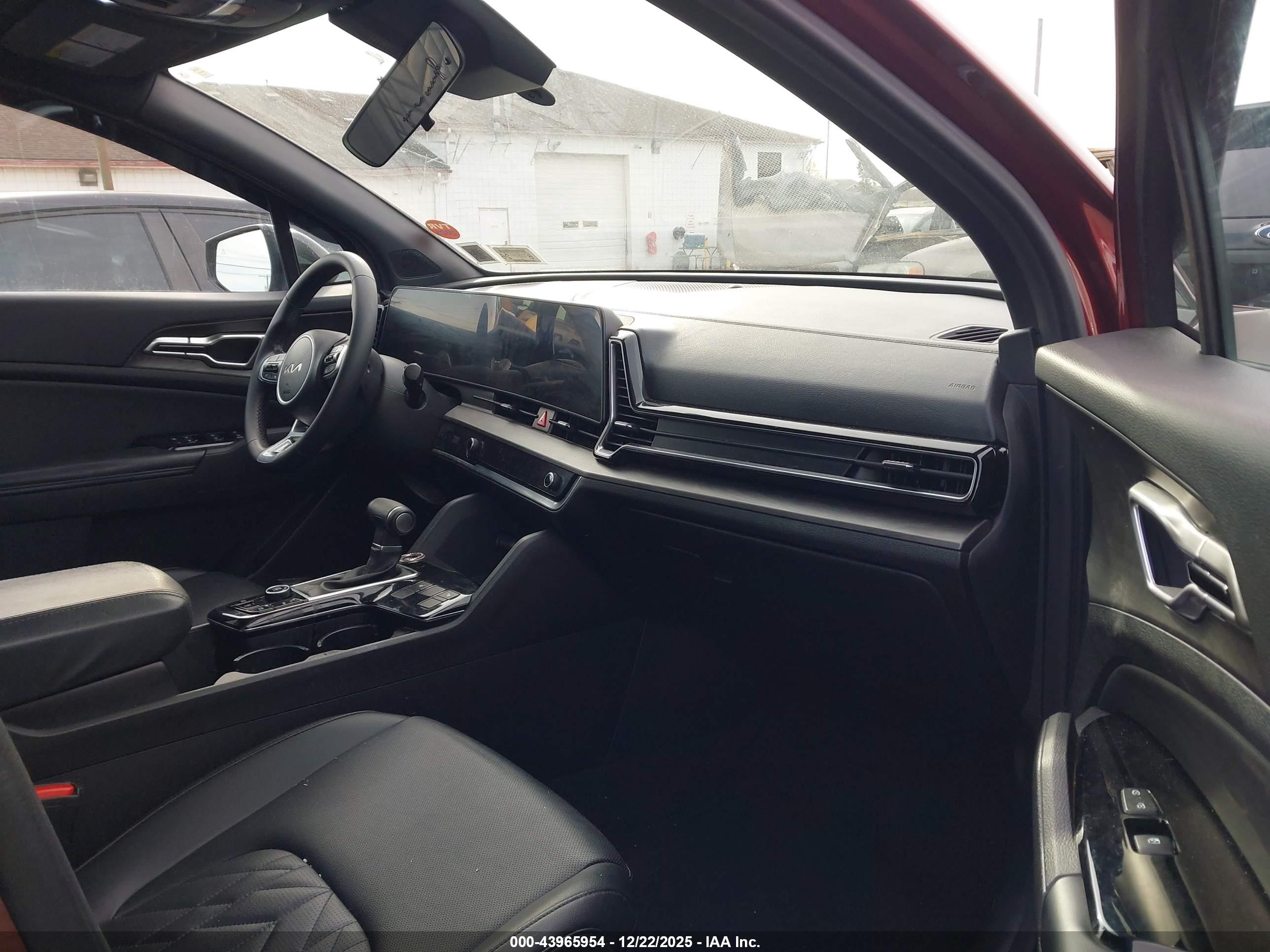KIA SPORTAGE image 5
