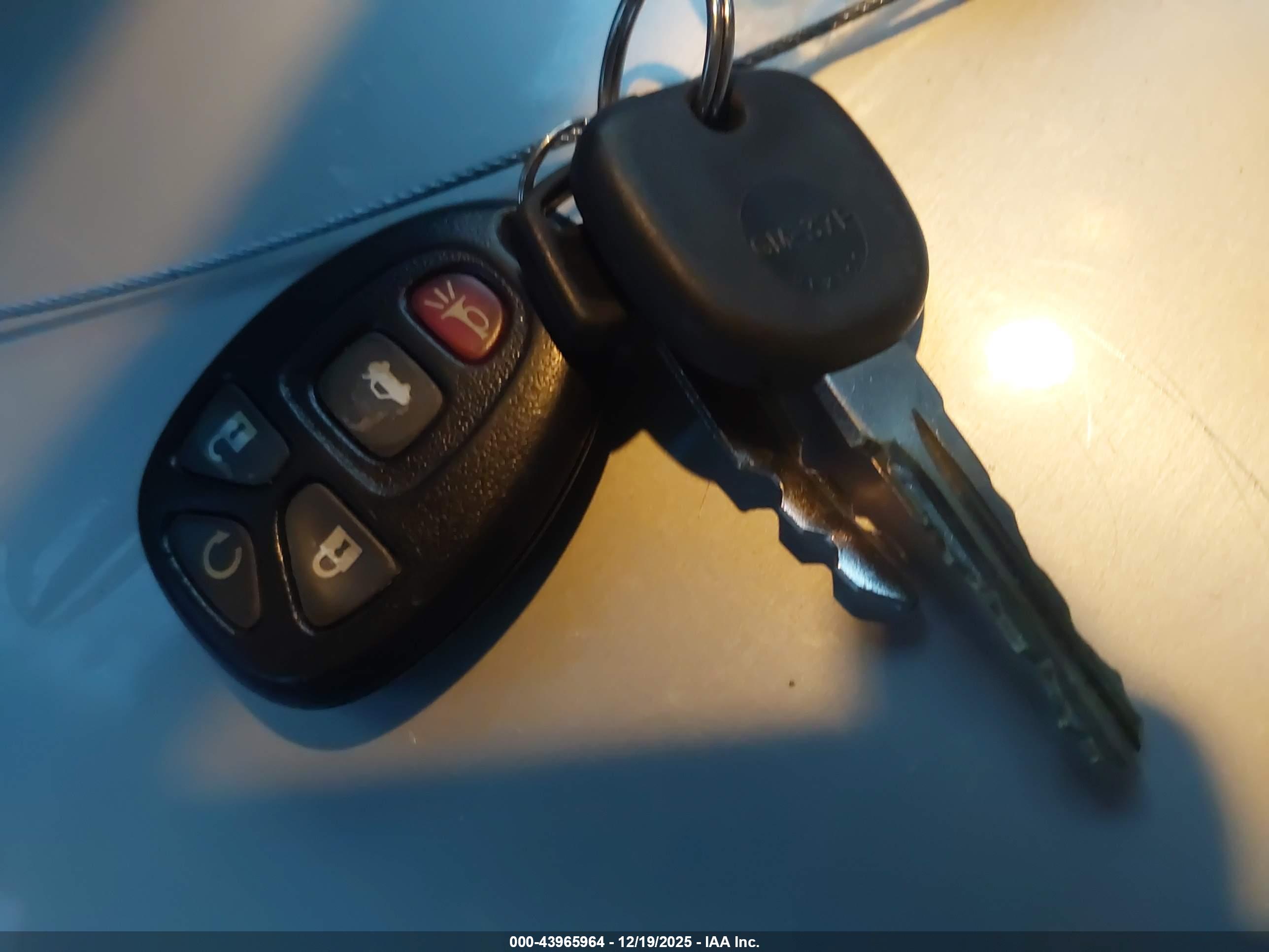 BUICK LUCERNE image 11