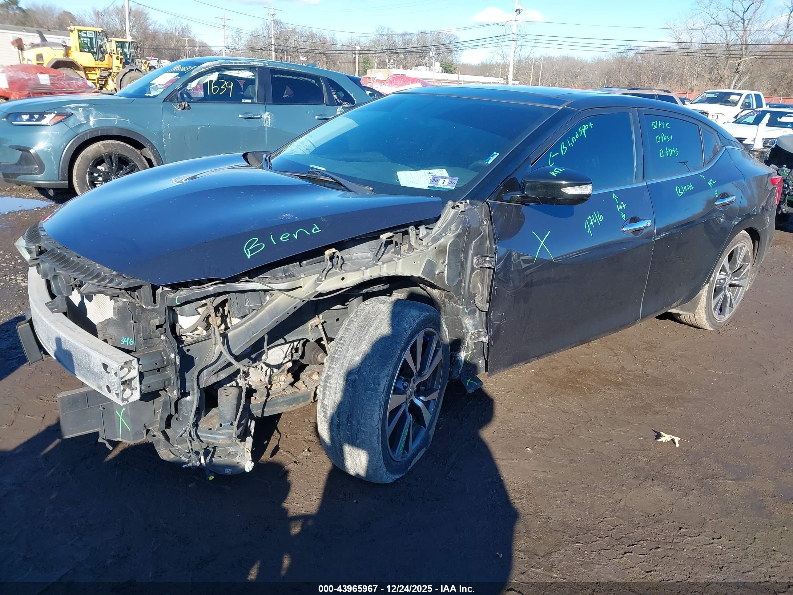 NISSAN MAXIMA image 6