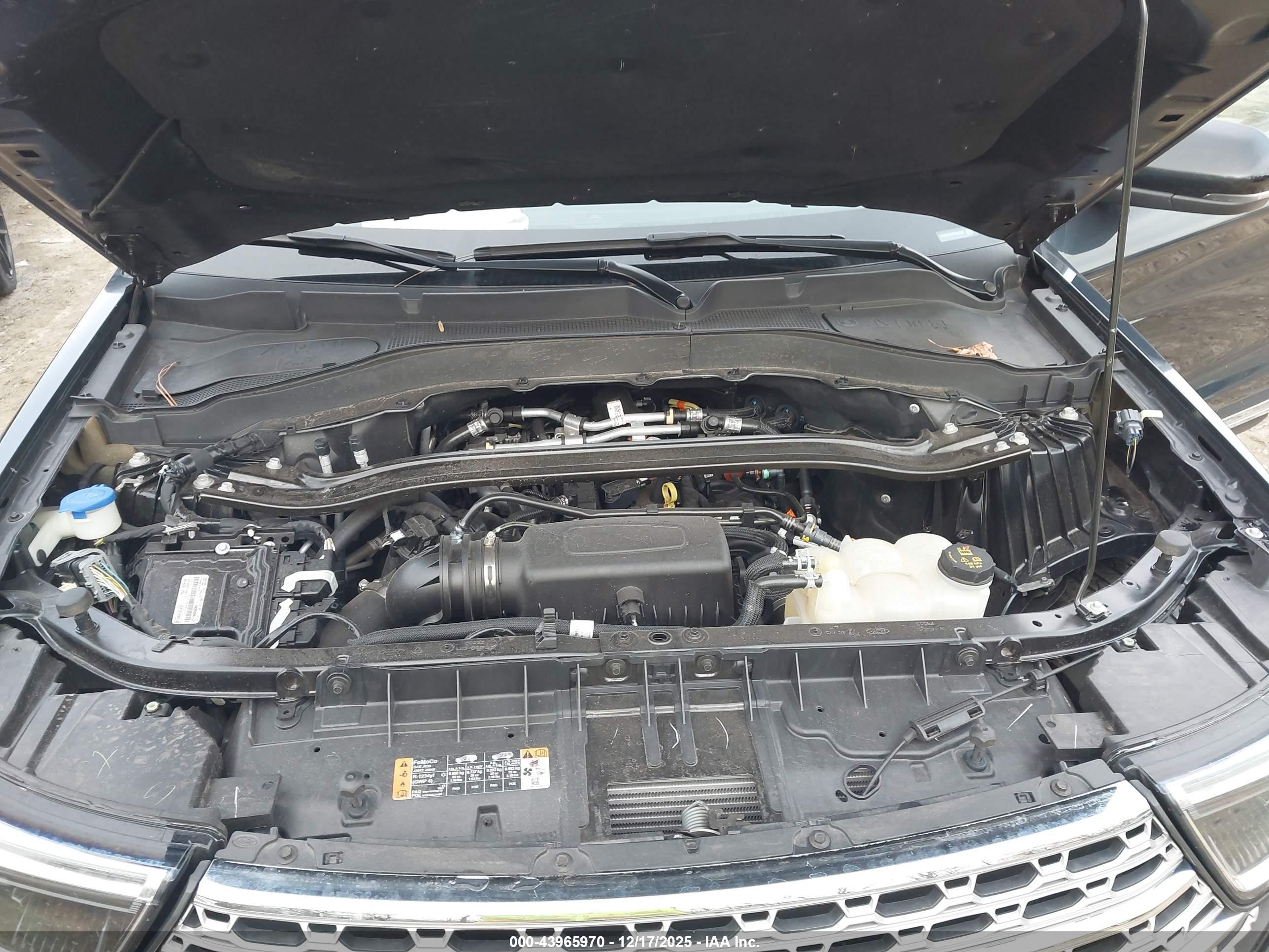 FORD EXPLORER image 10