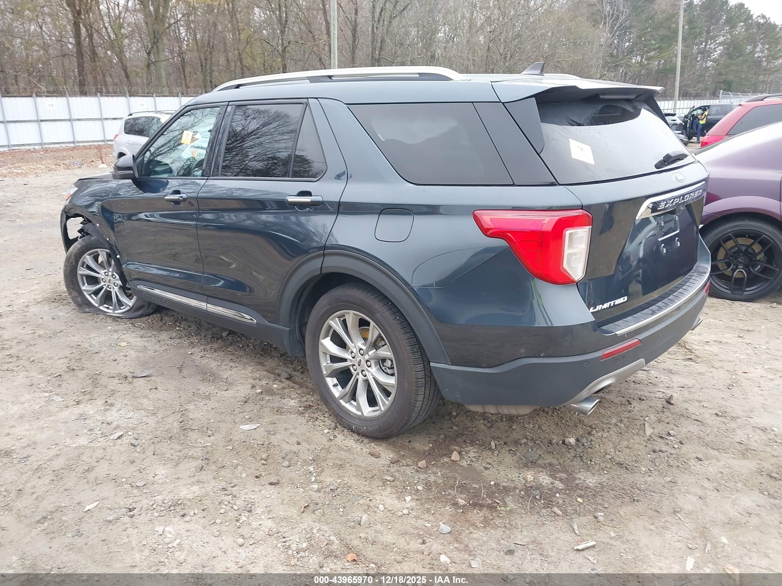 FORD EXPLORER image 3