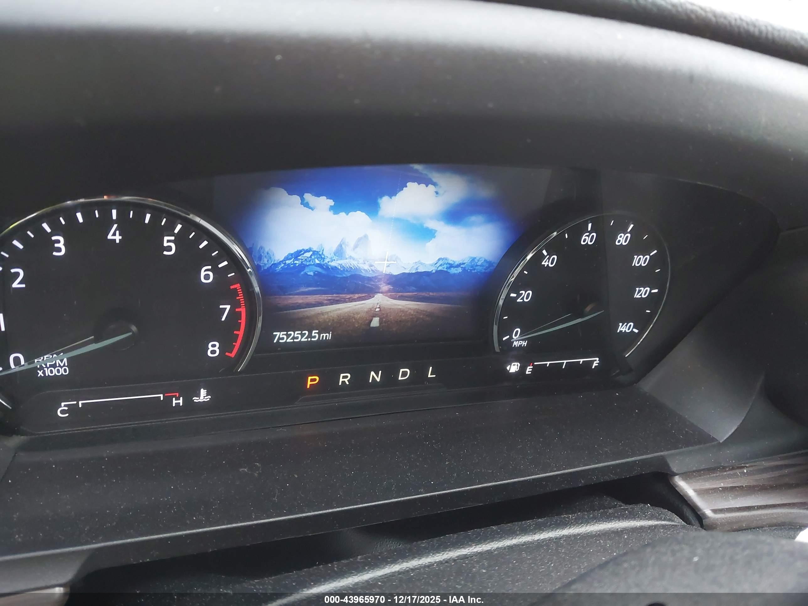 FORD EXPLORER image 7