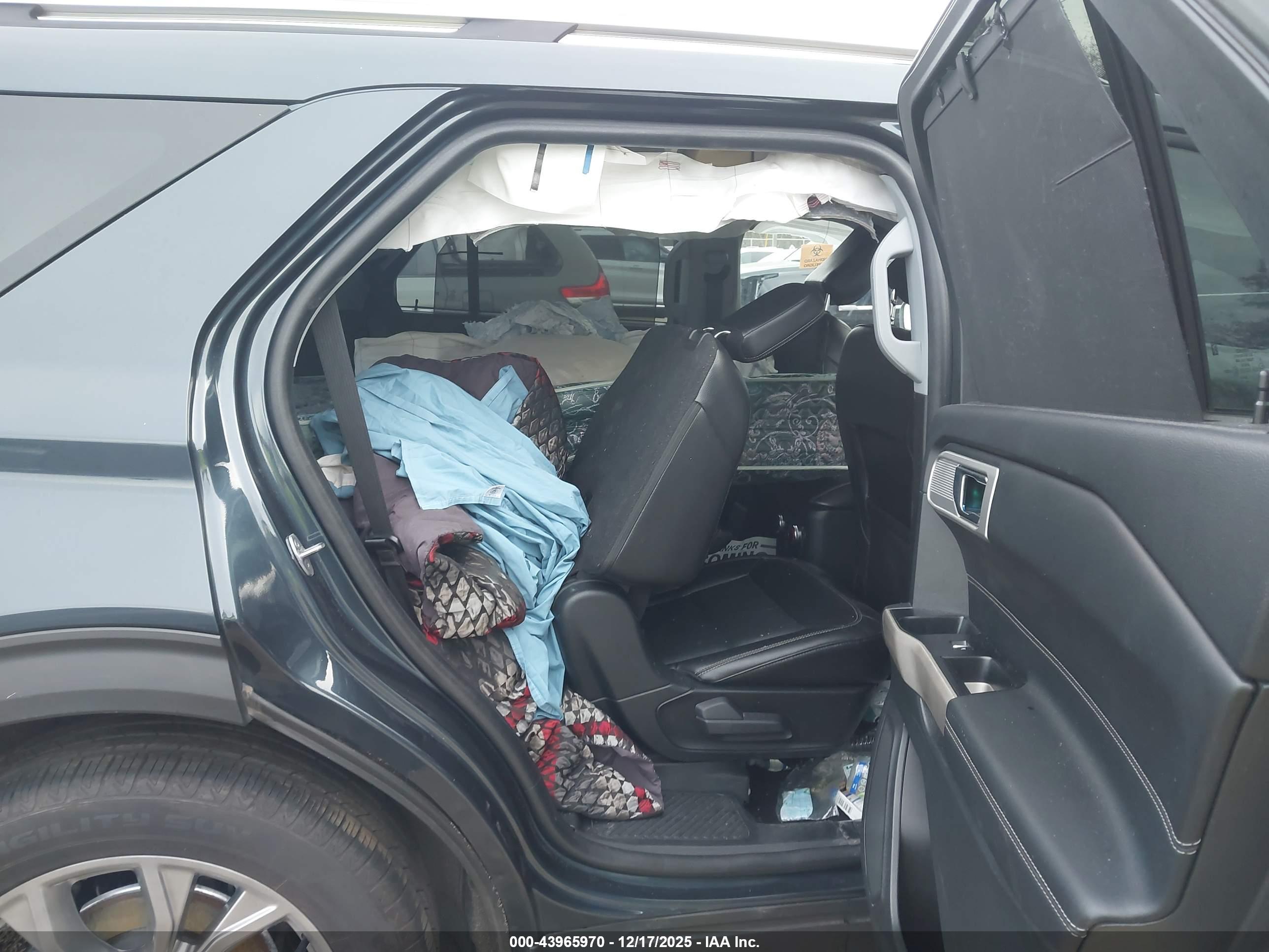 FORD EXPLORER image 8
