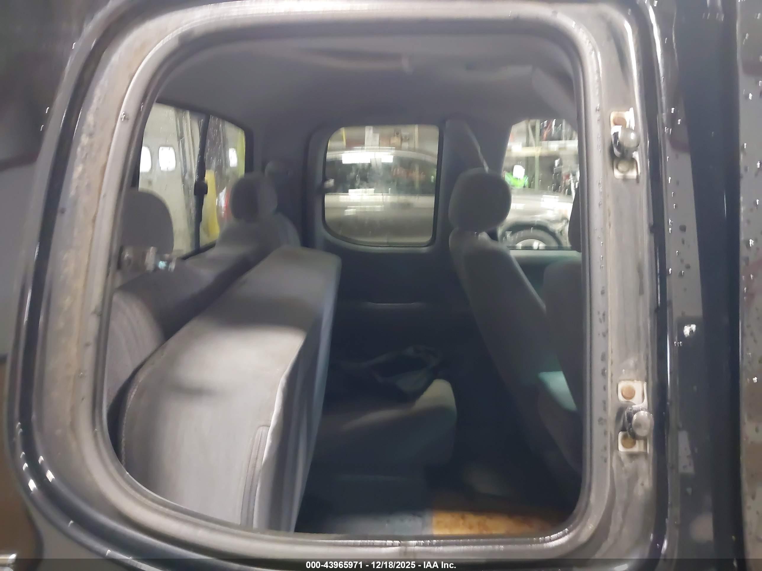TOYOTA TUNDRA image 8