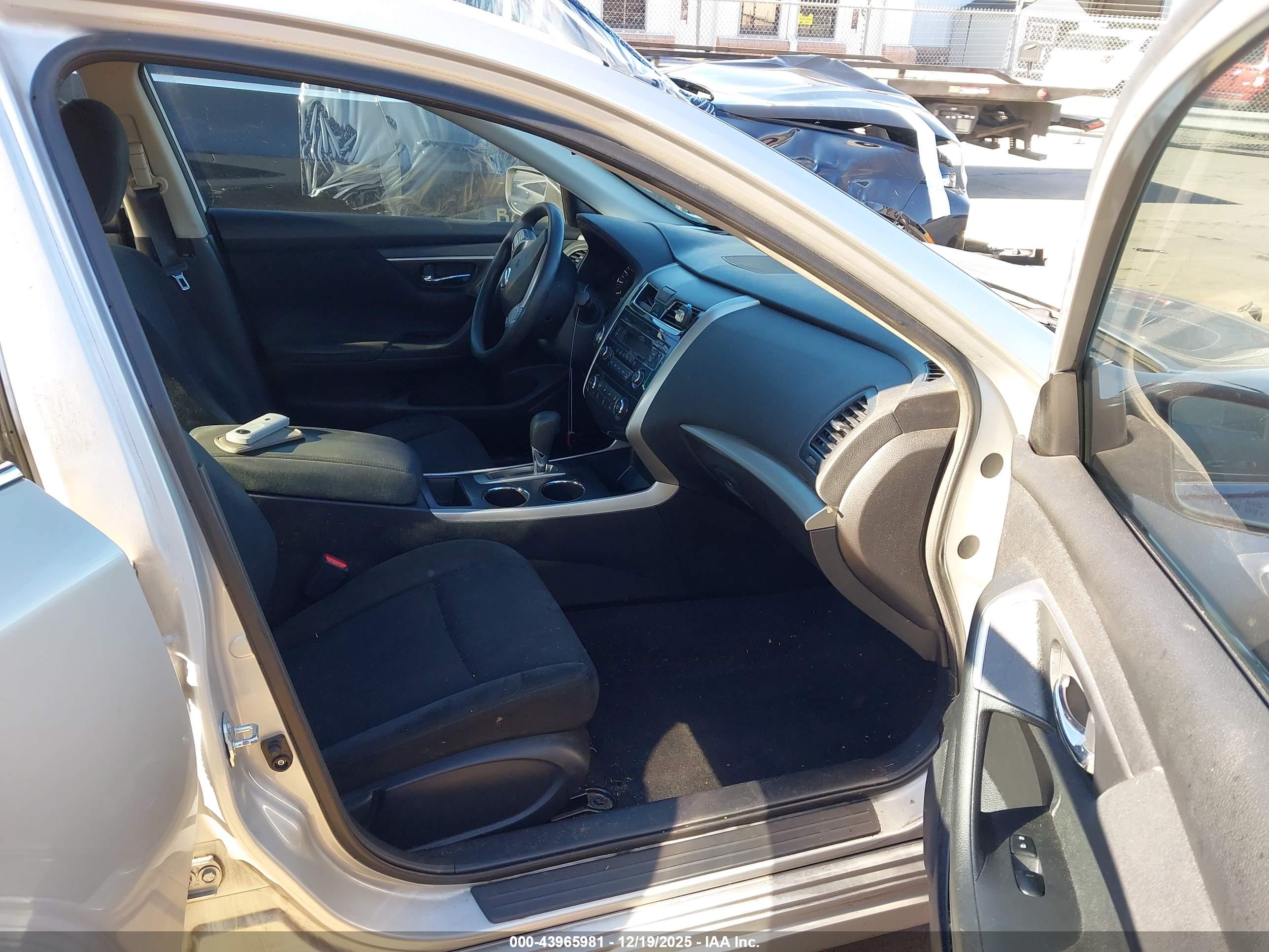 NISSAN ALTIMA image 5