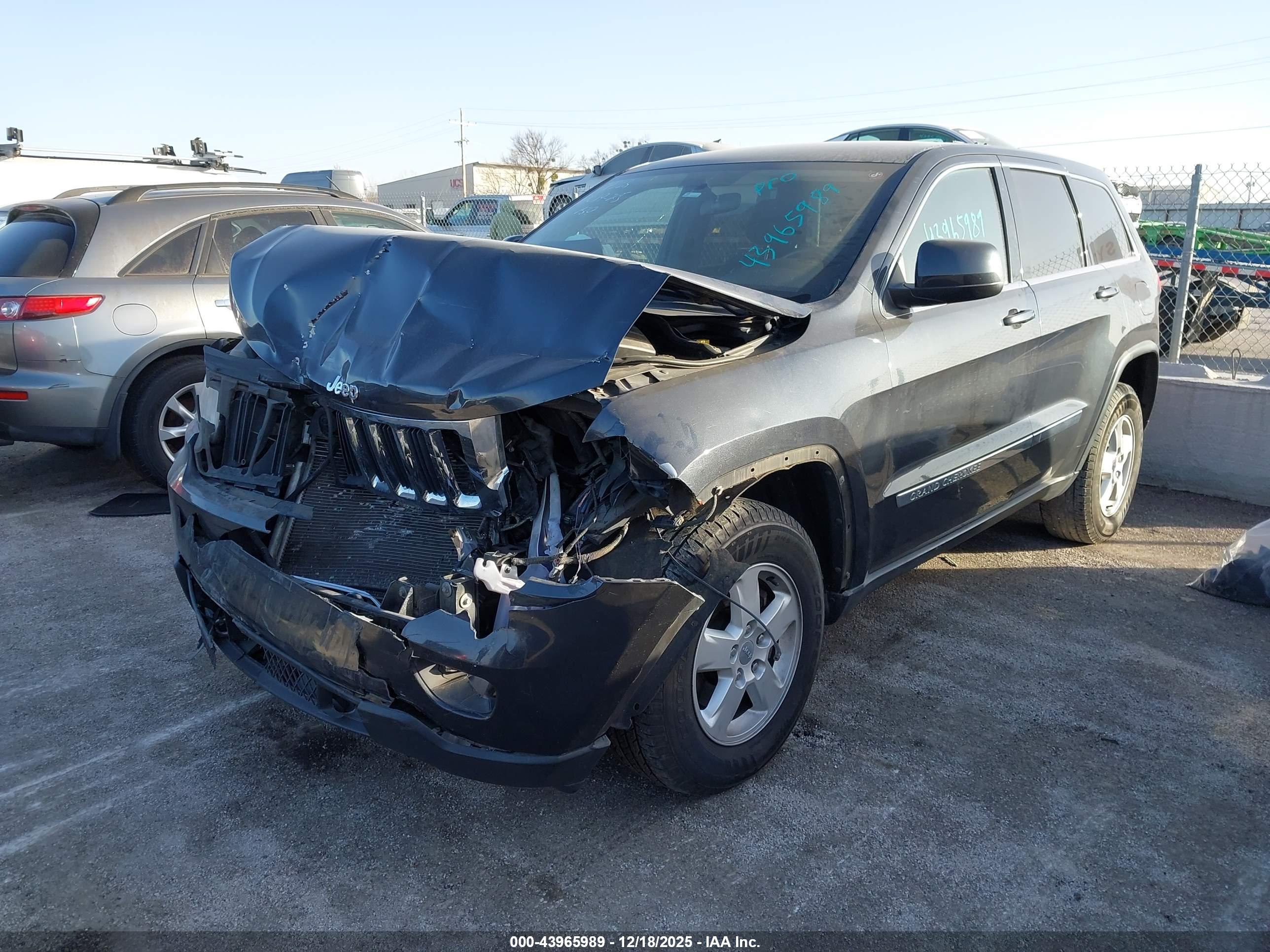 JEEP GRAND image 2