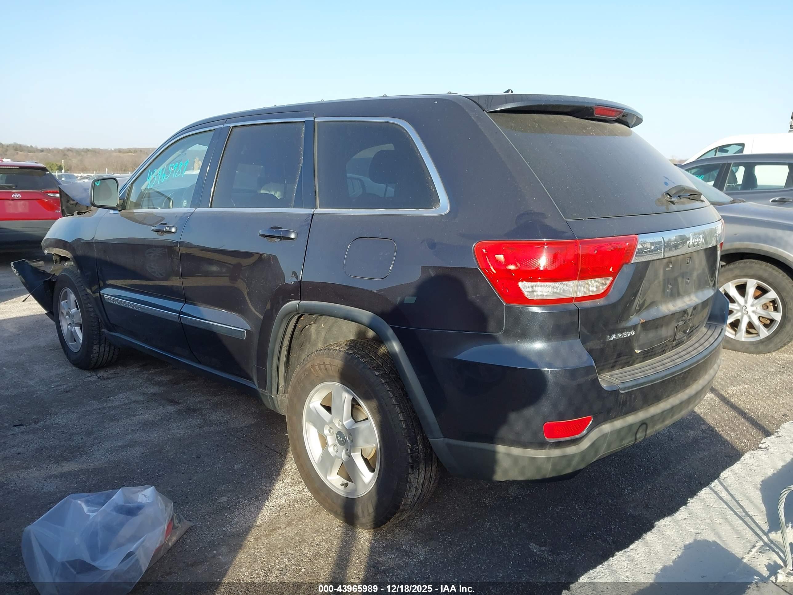 JEEP GRAND image 3