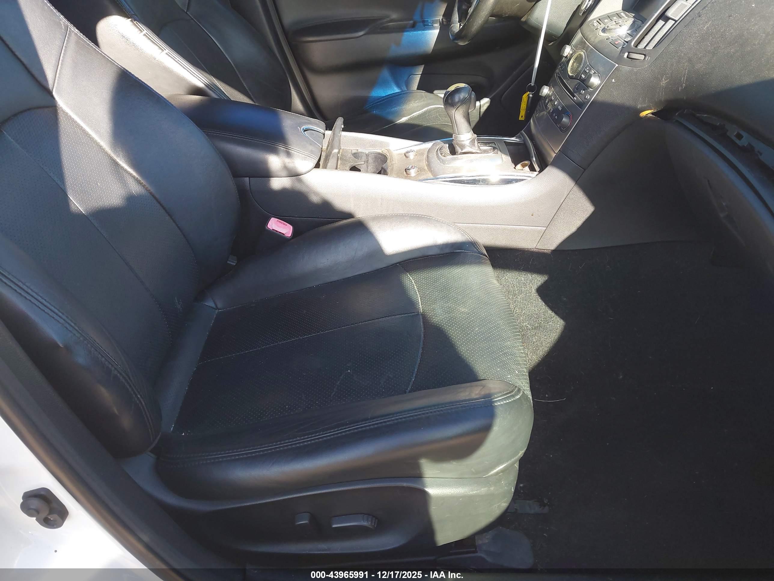 INFINITI G37 image 5