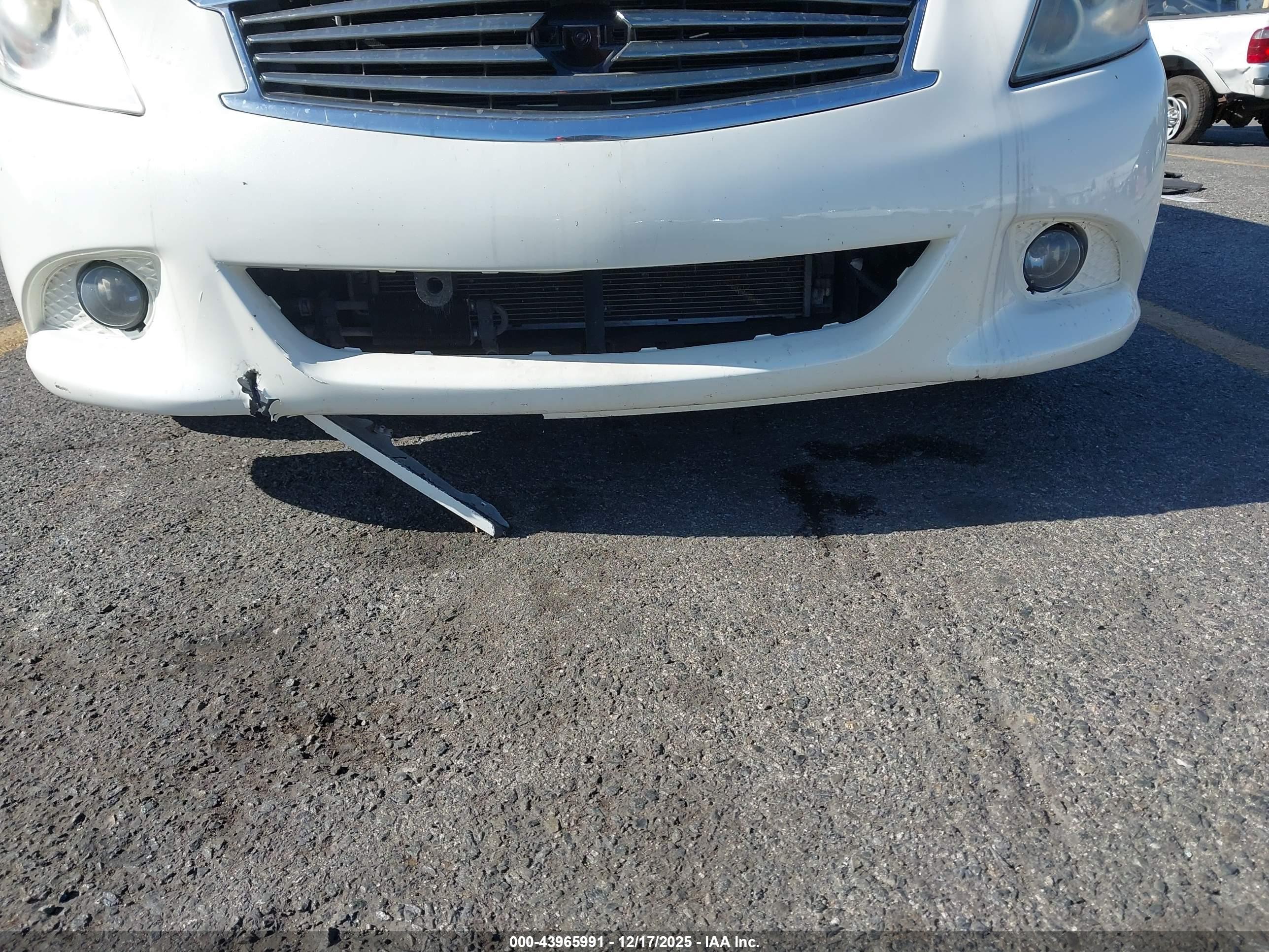 INFINITI G37 image 6