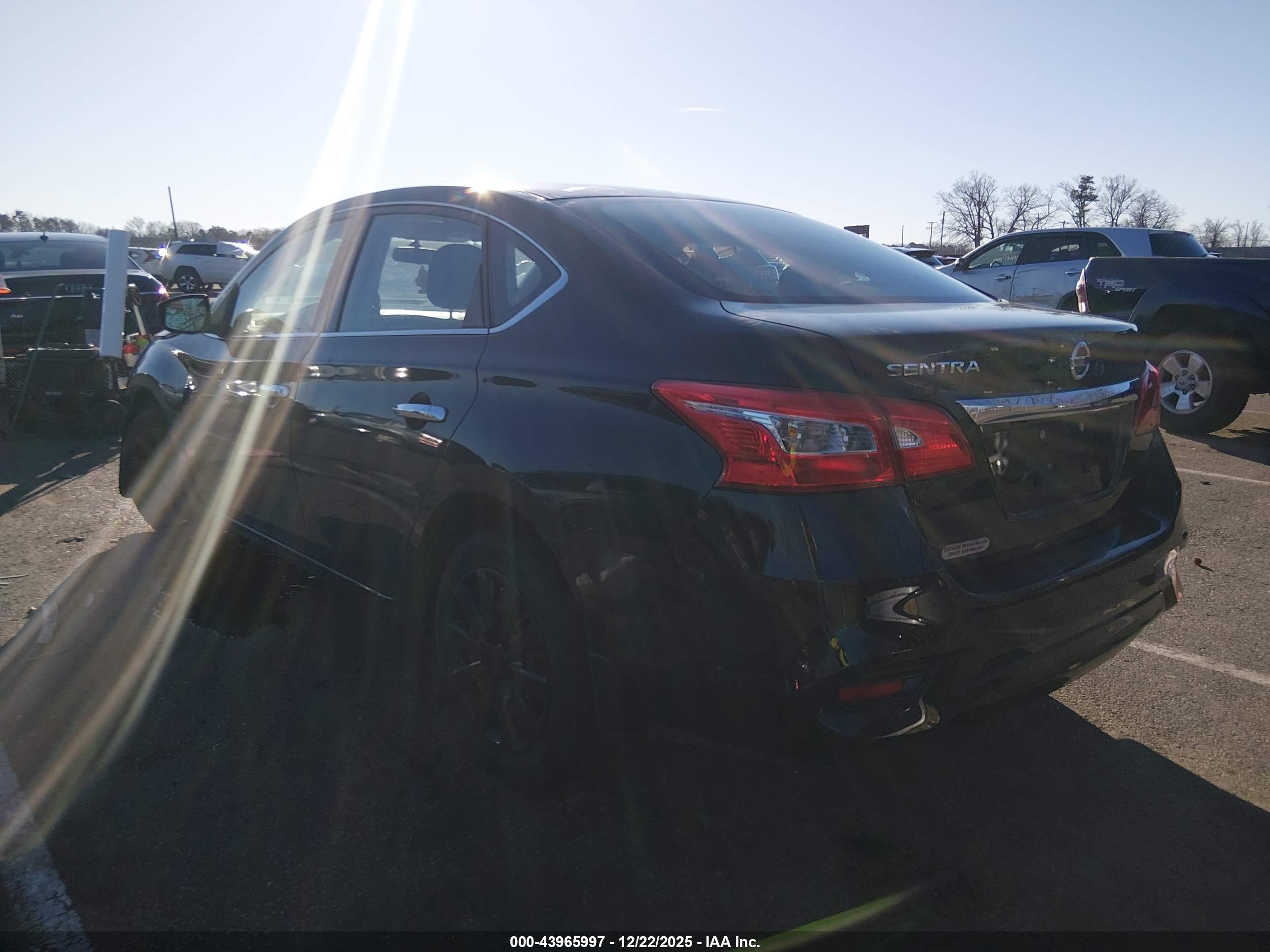 NISSAN SENTRA image 3