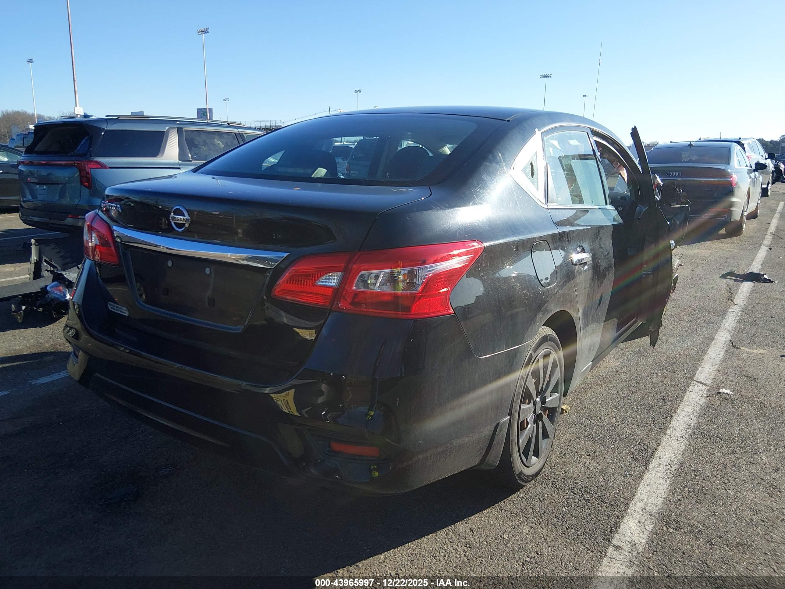 NISSAN SENTRA image 4