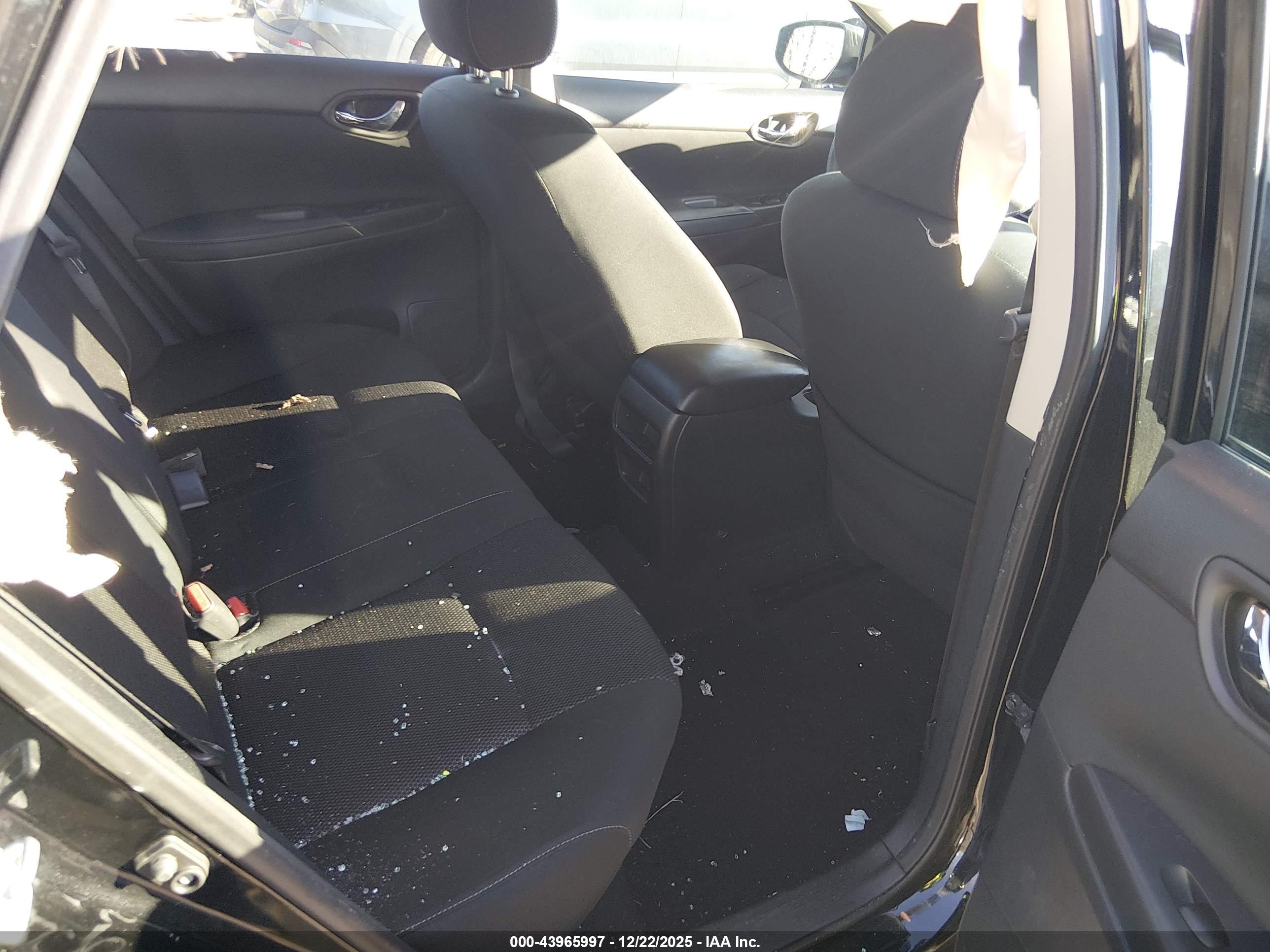 NISSAN SENTRA image 8