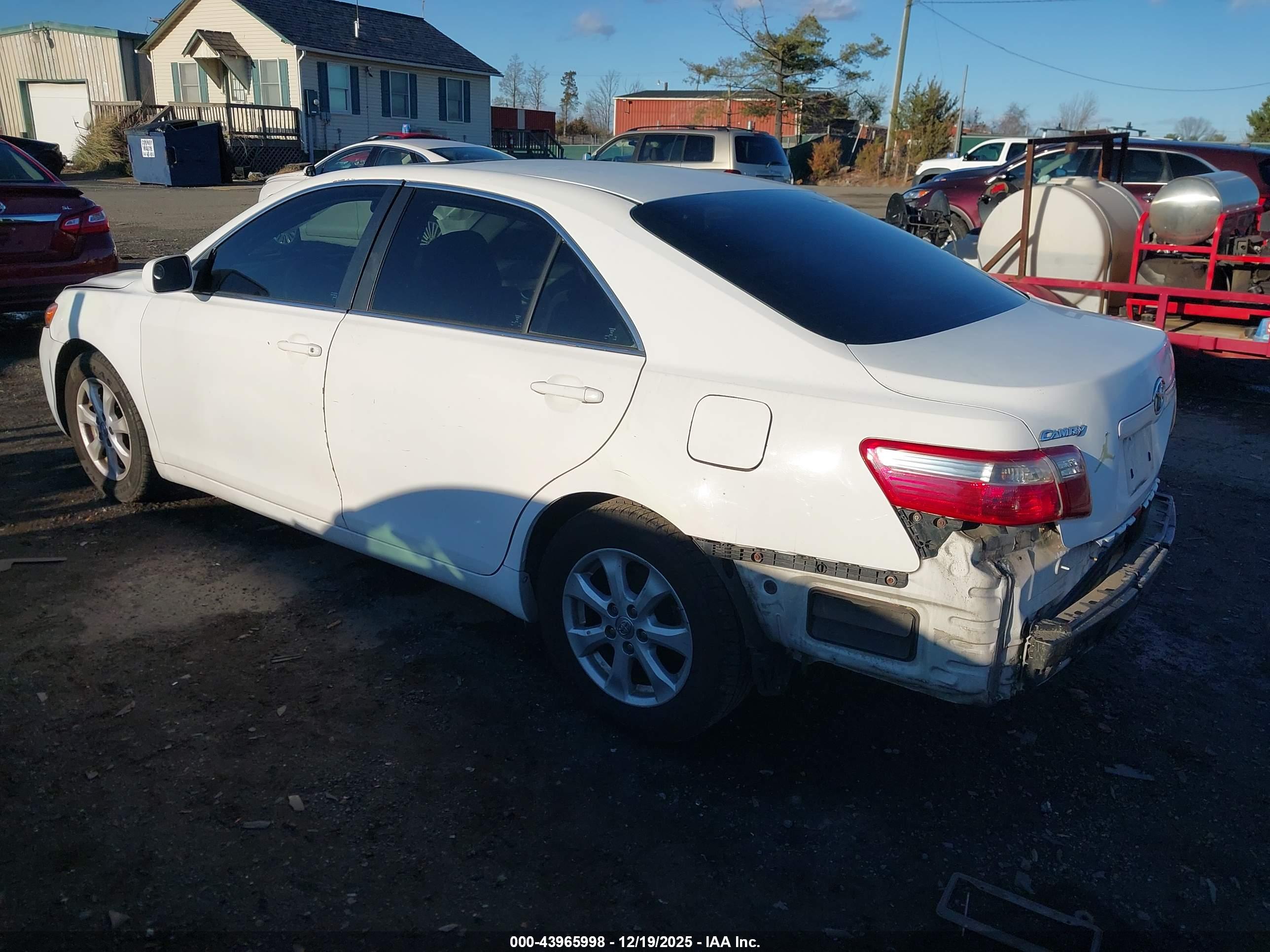 TOYOTA CAMRY image 3